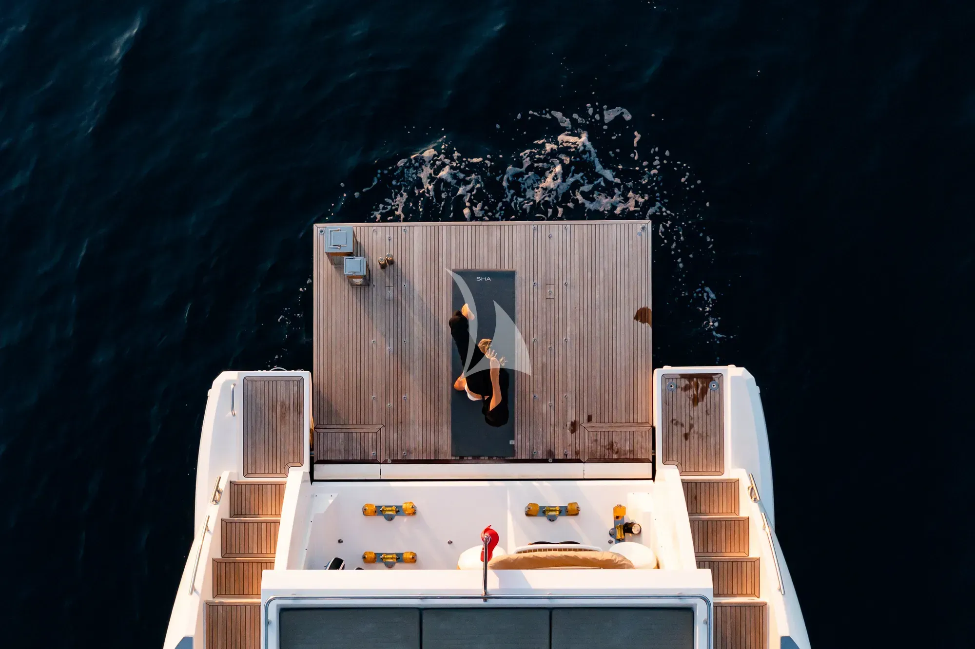 KOMODO yacht photo