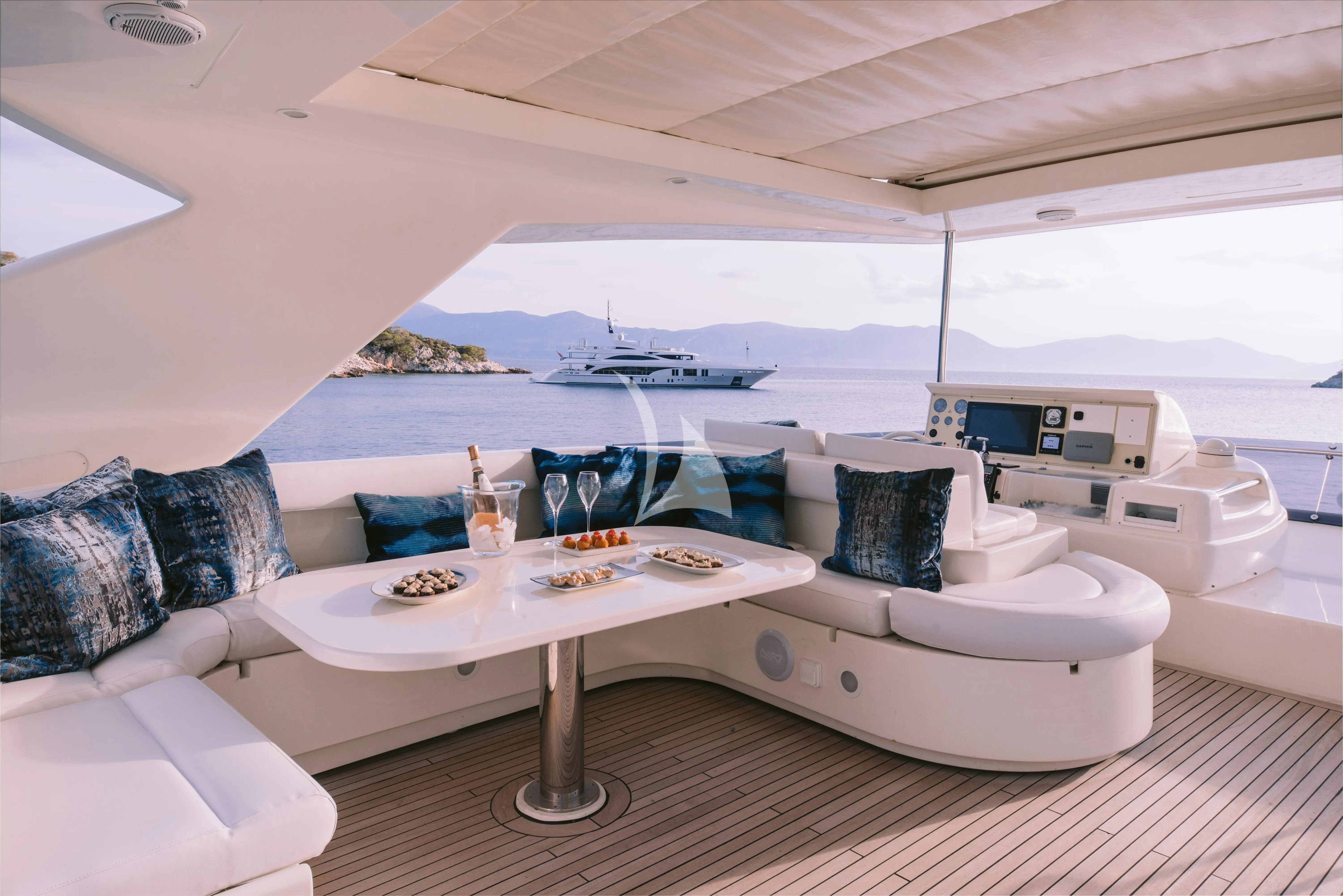 MAYBE NOT yacht photo
