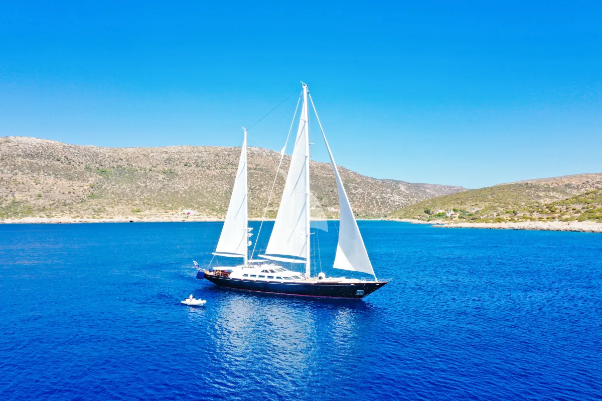 Tamarita yacht photo