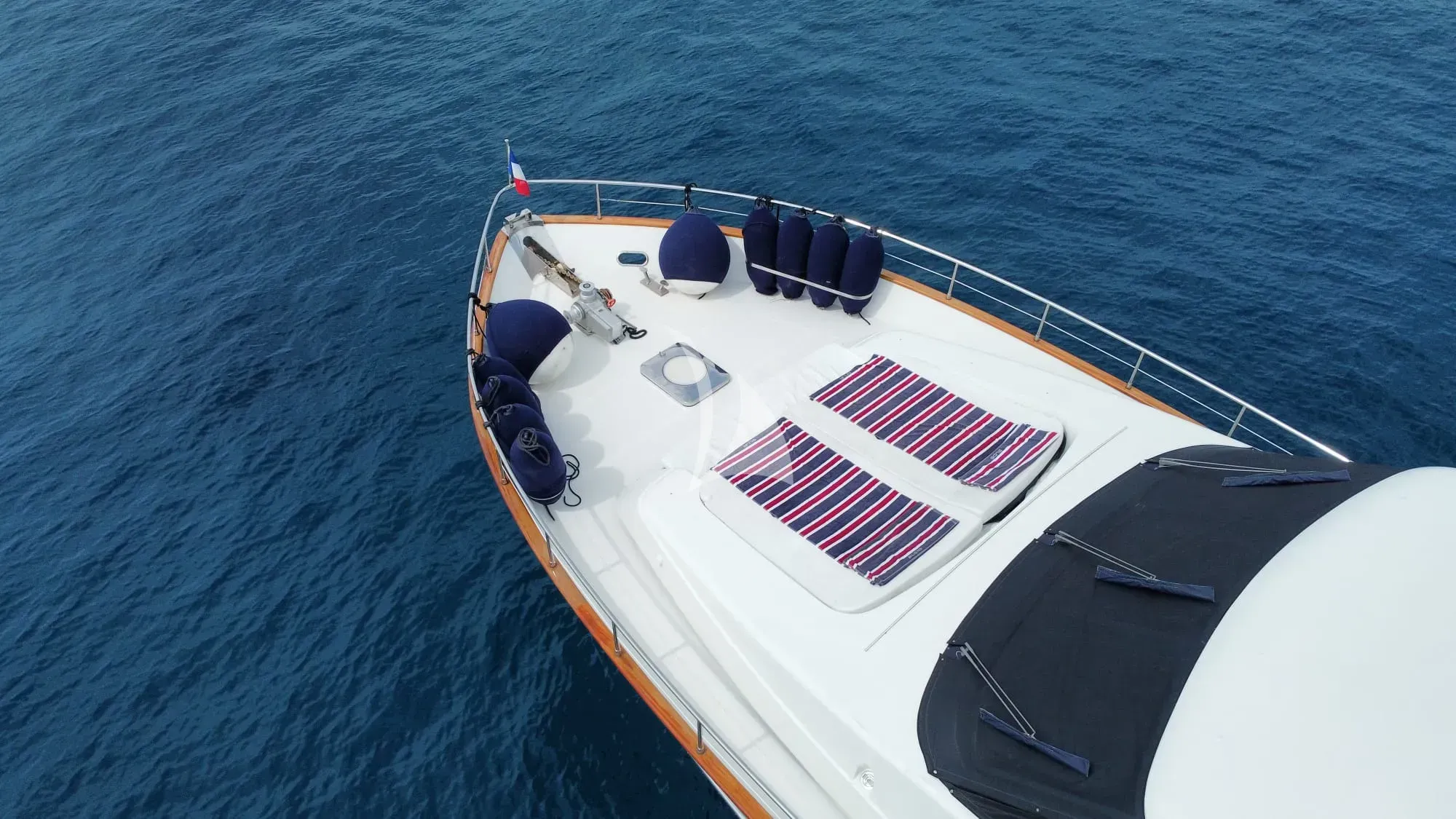 Lizard yacht photo