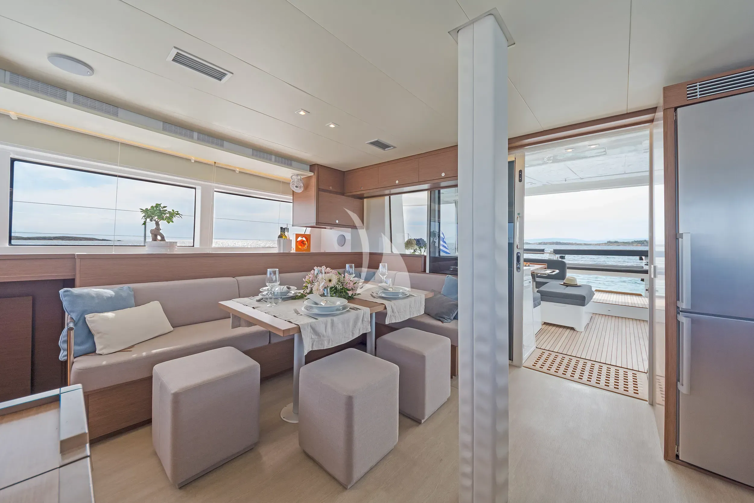 Summer Star - interior 5