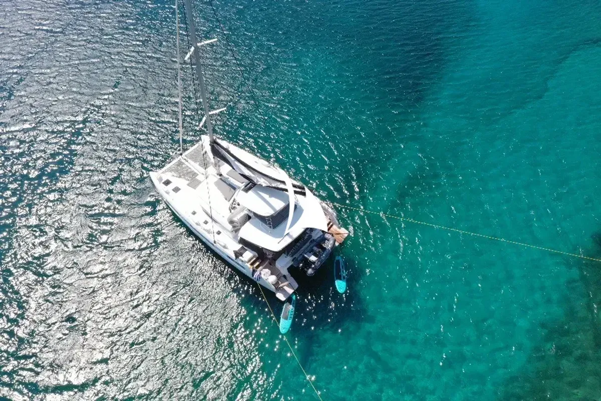 JEWEL yacht photo