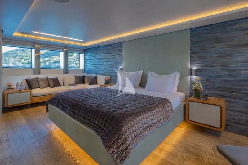 SEA WOLF - interior 5