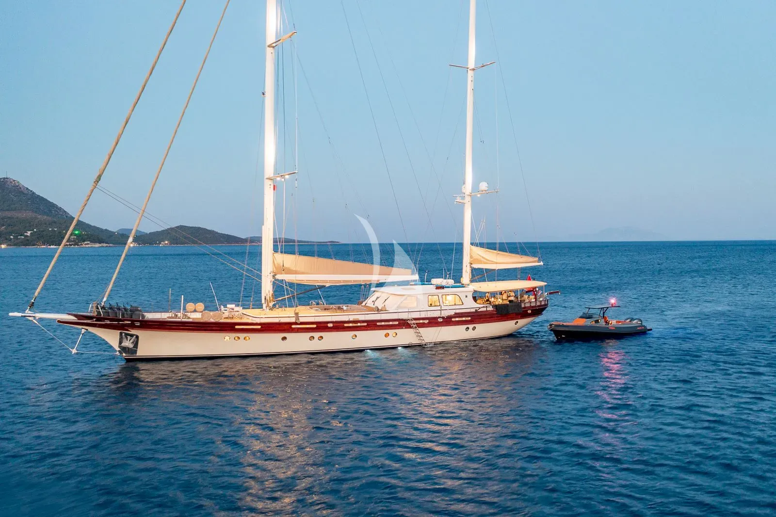 ZELDA luxury yacht