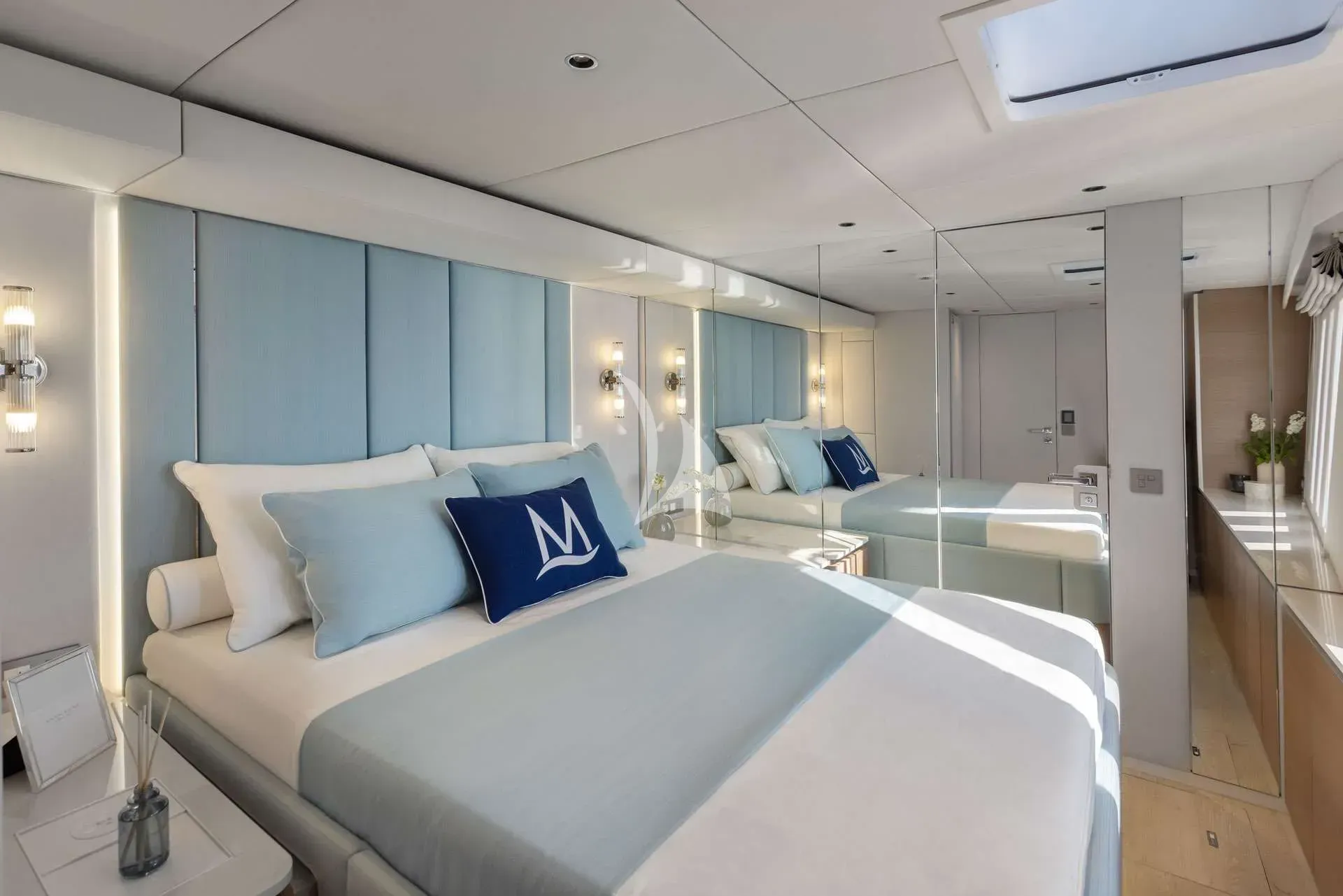 Mischievous - photo 5