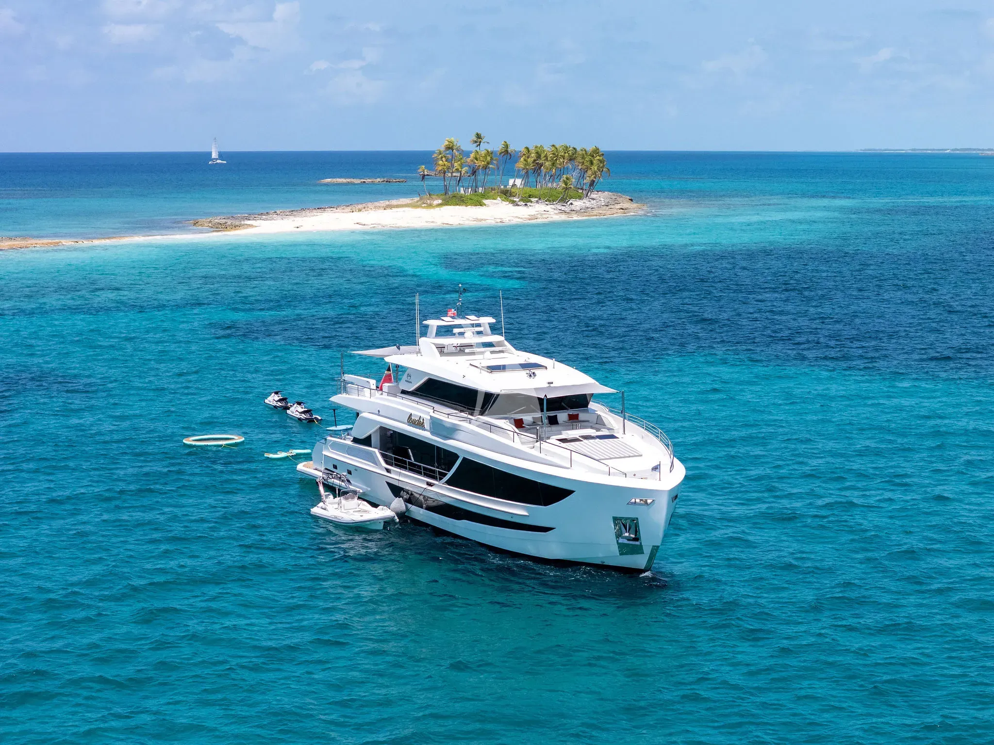 Louder yacht photo