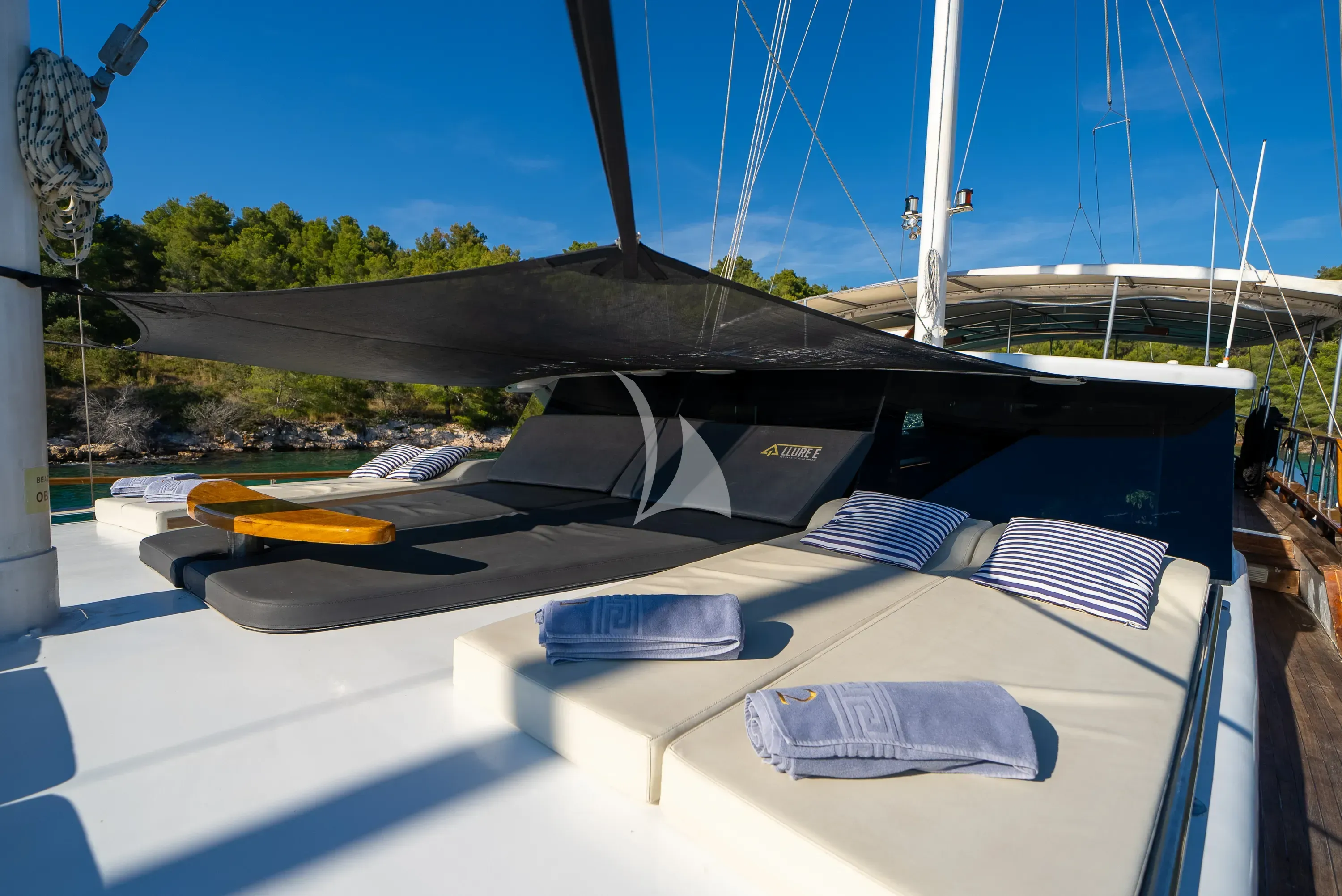 Allure E yacht photo