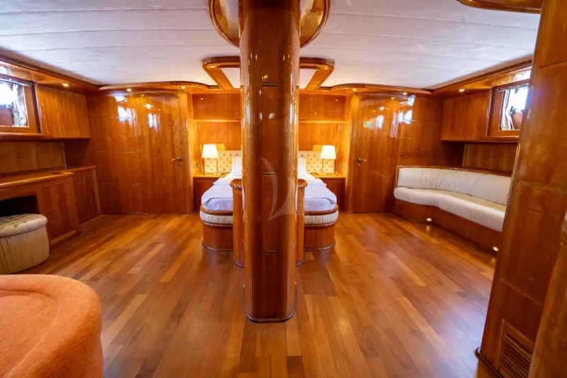 Silver Moon - interior 5