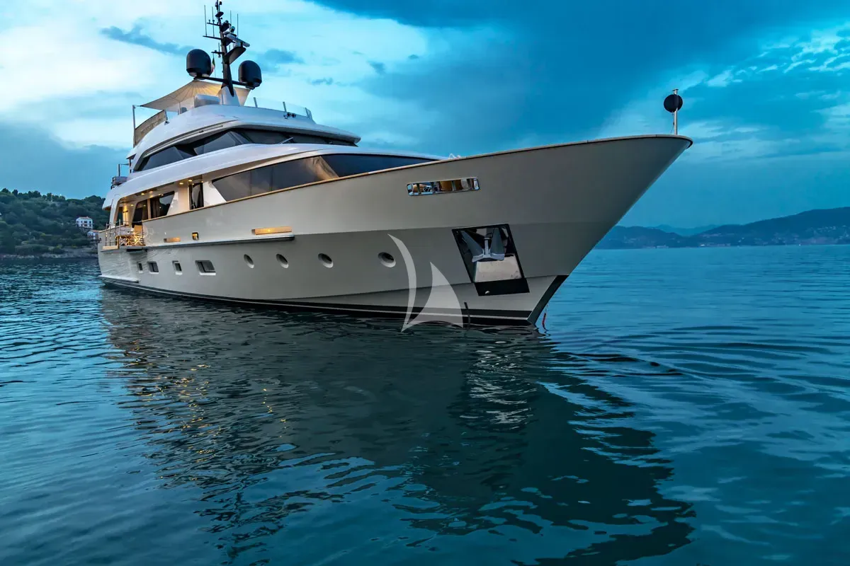 ANYTHING GOES V luxury yacht