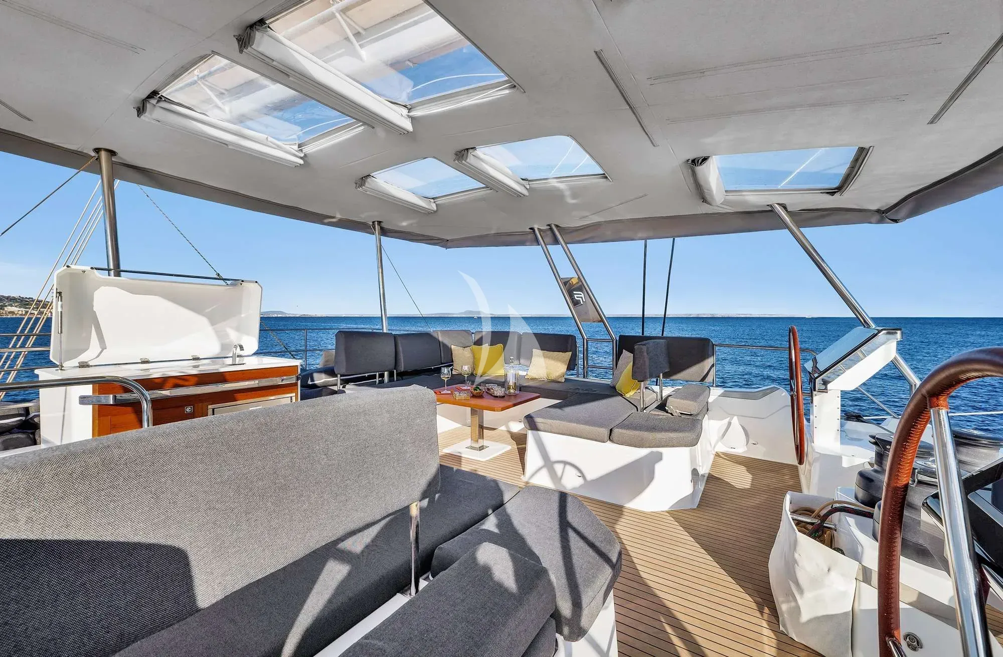 NEOW yacht photo