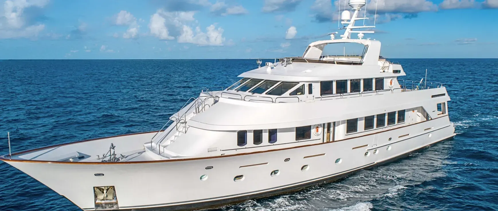 CHANSON luxury yacht