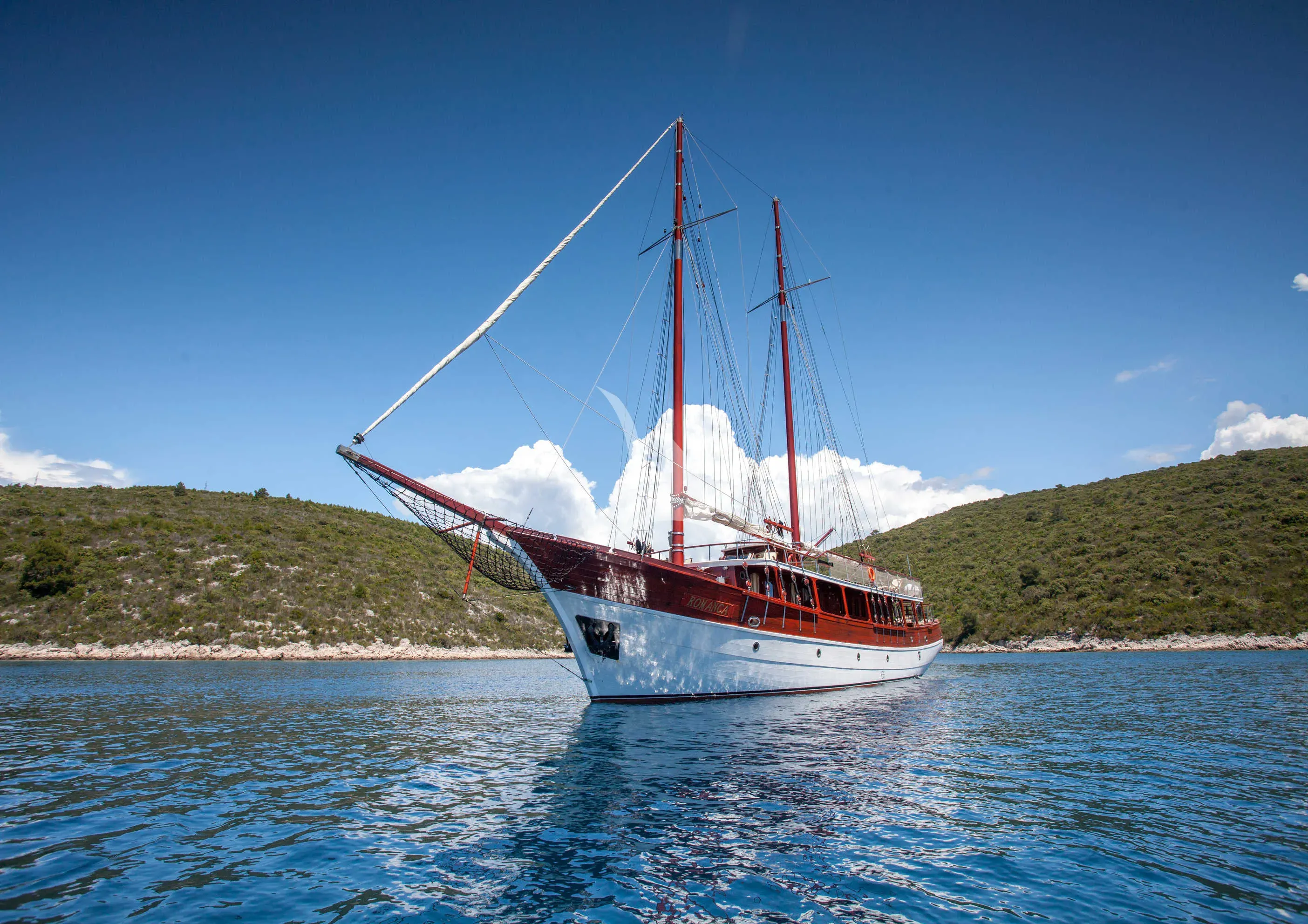 Romanca yacht photo