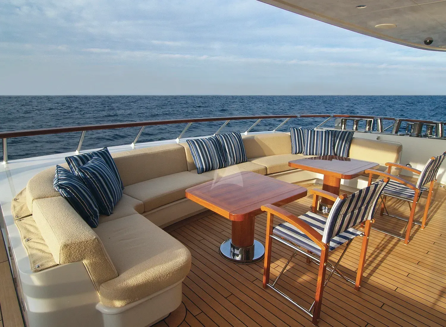 LADY DEE luxury yacht