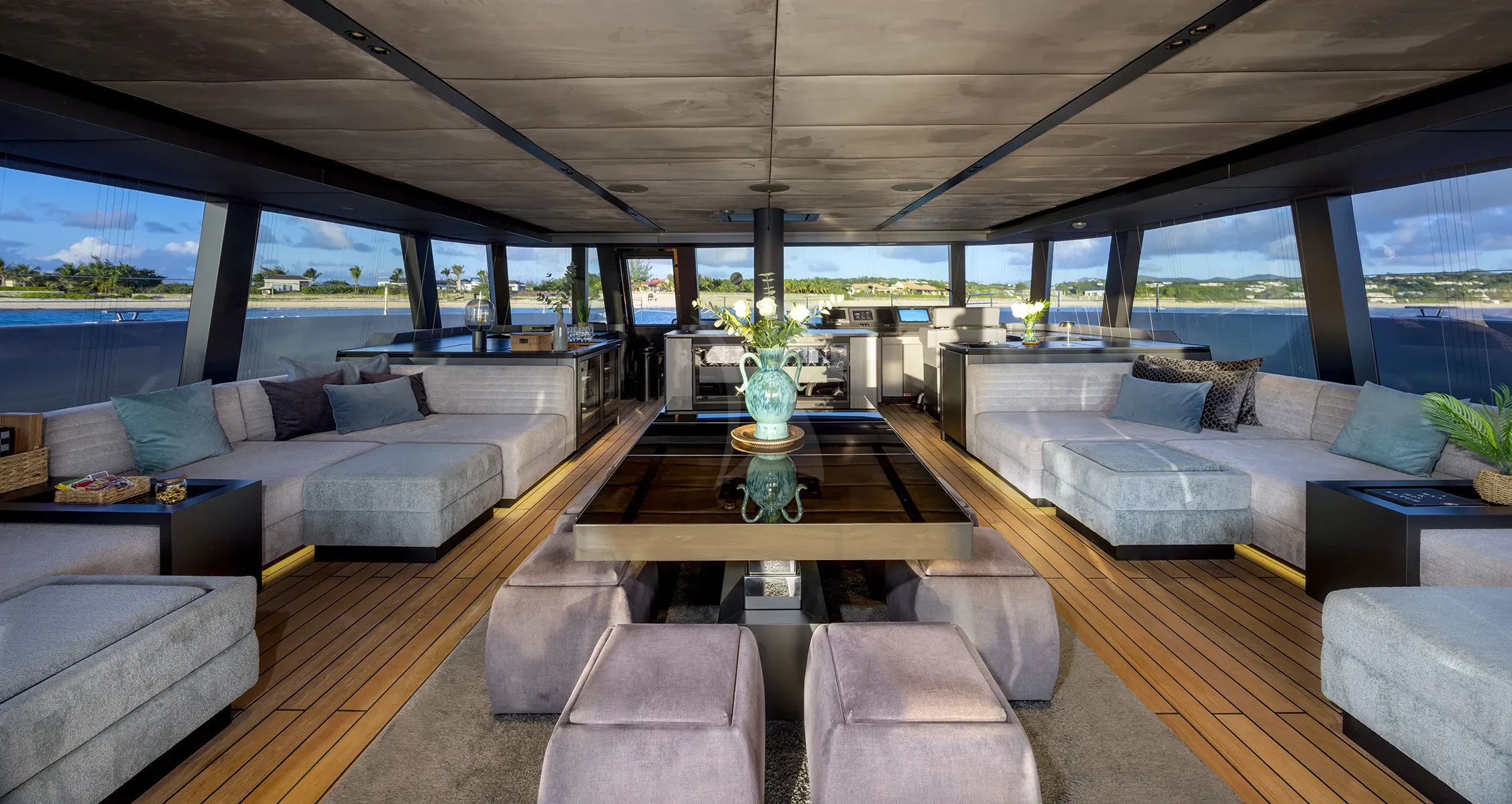 SHADES OF GREY - interior 4