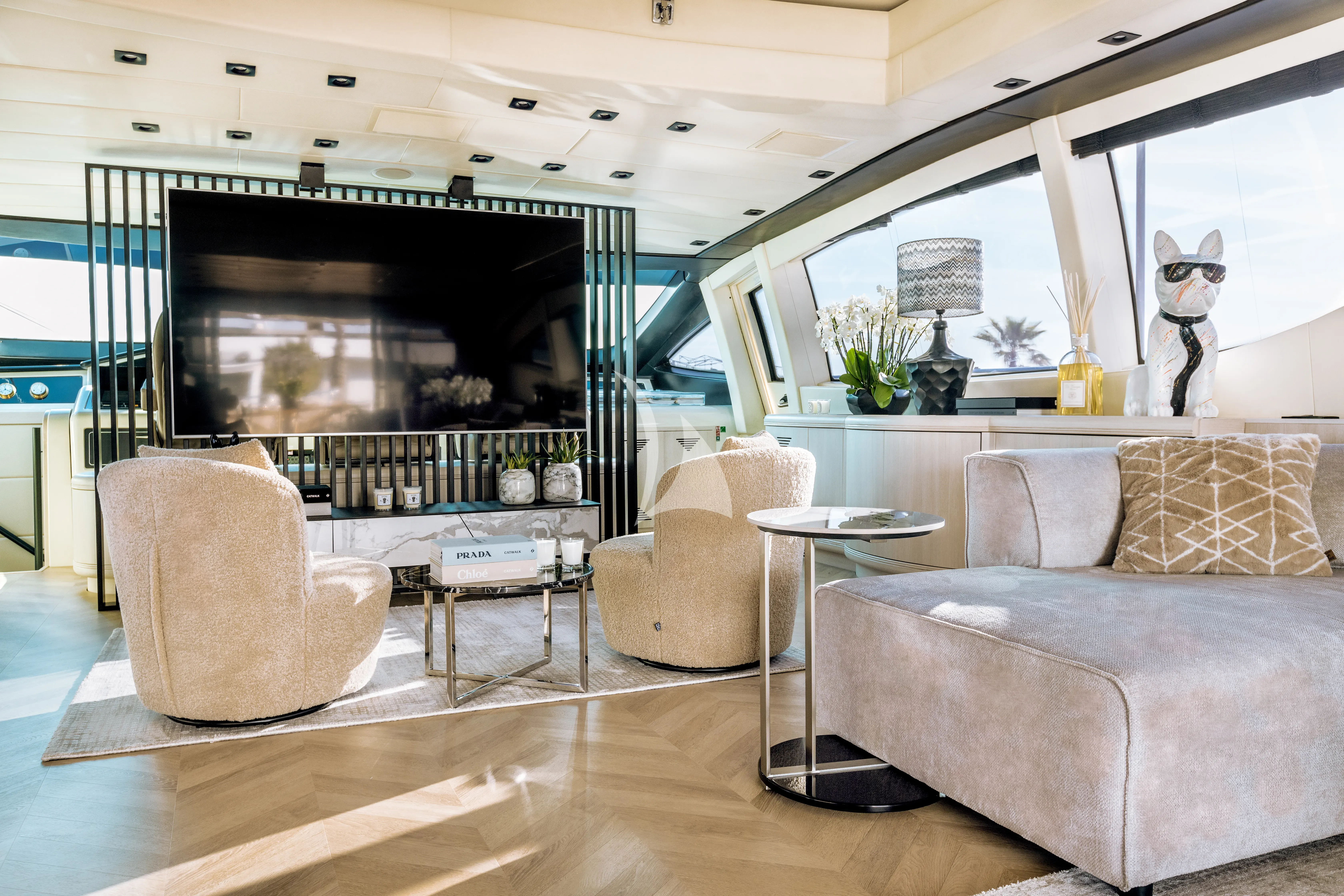 MRS GREY - interior 6