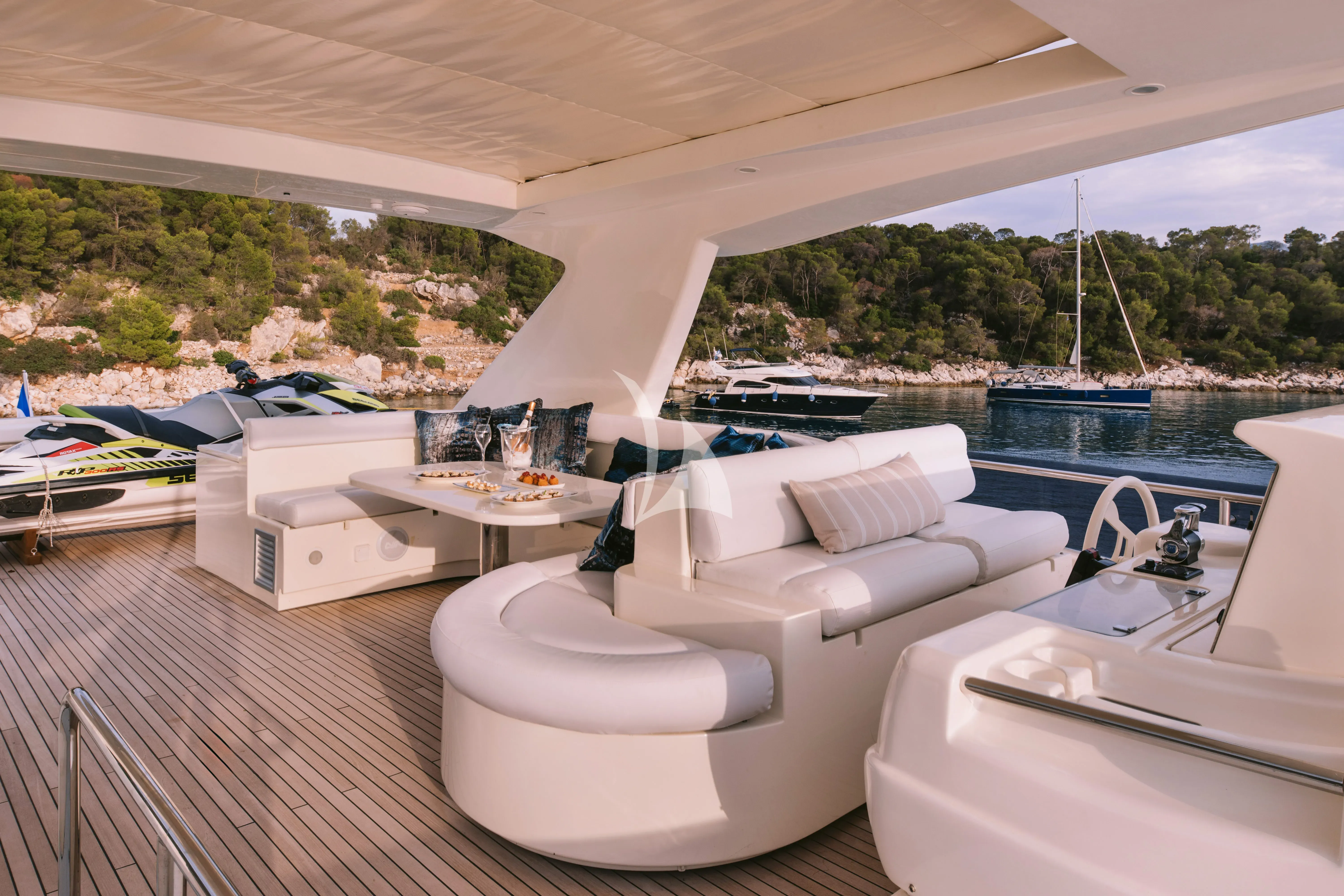 MAYBE NOT yacht photo