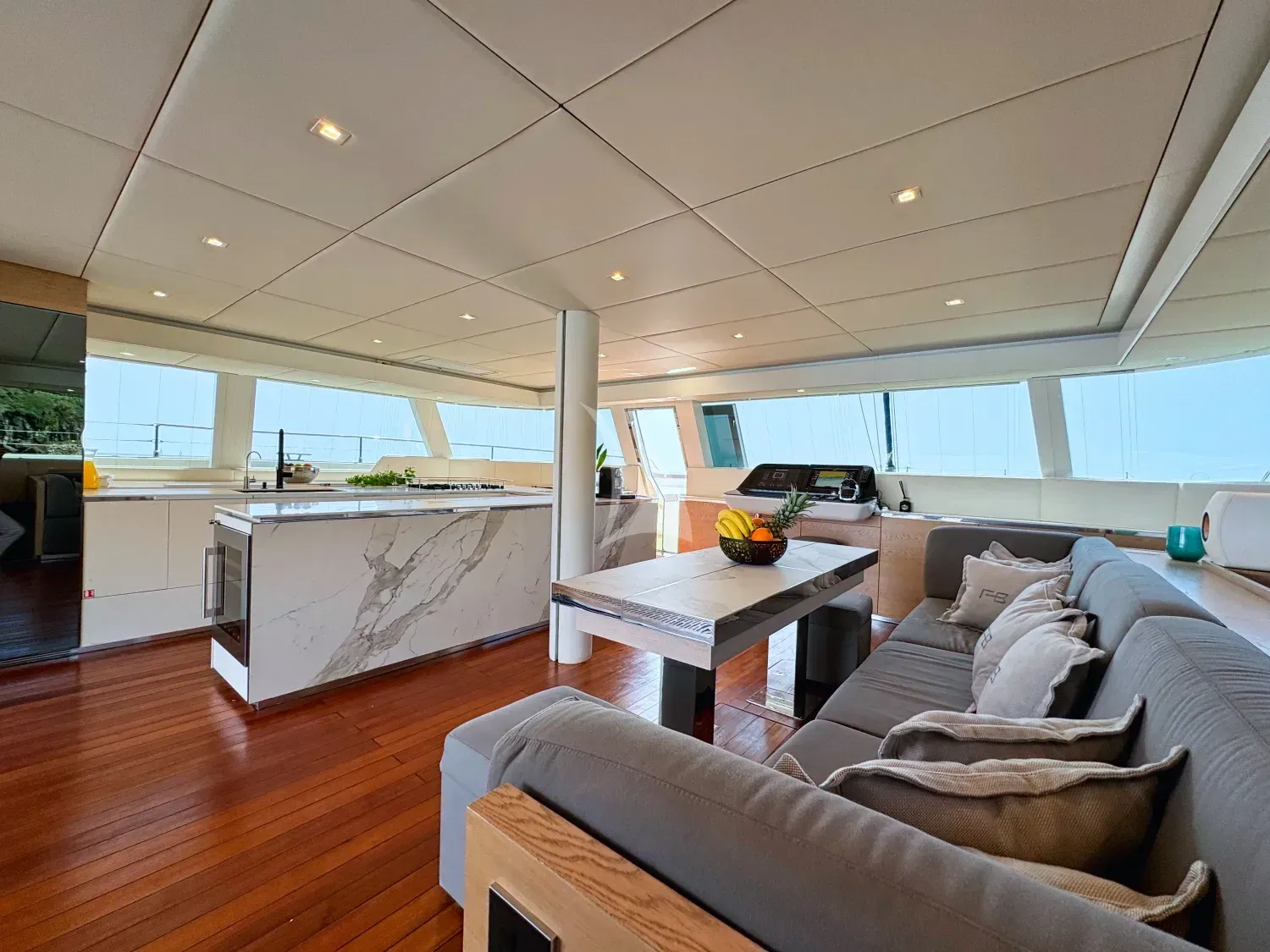 FEEL THE BLUE - photo 2