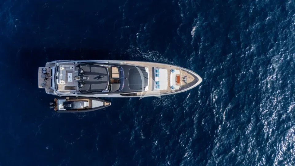 DARK HORSE luxury yacht