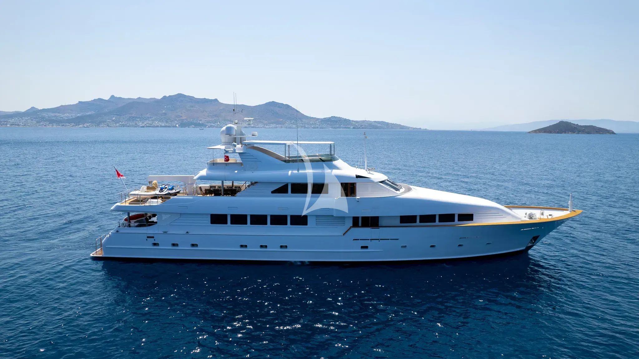 MERVE luxury yacht