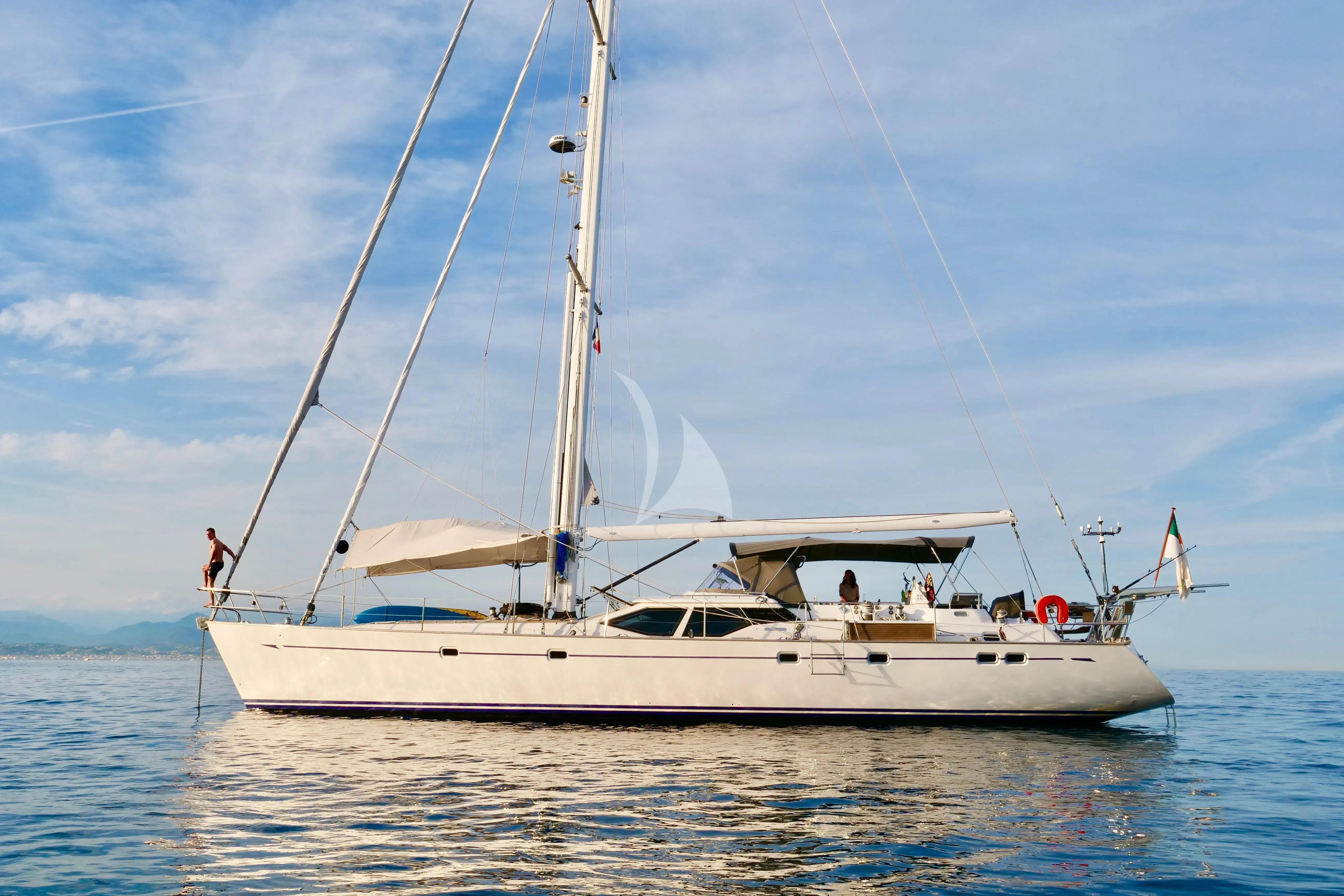 ELVIS MAGIC luxury yacht