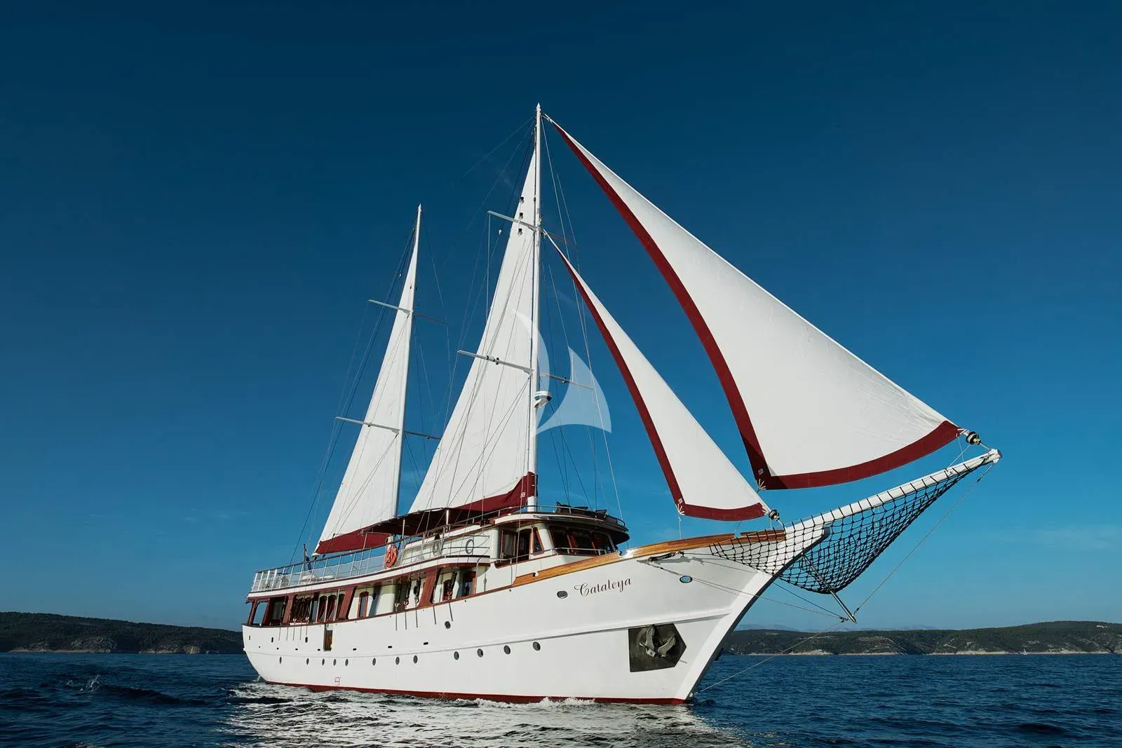 Cataleya yacht photo