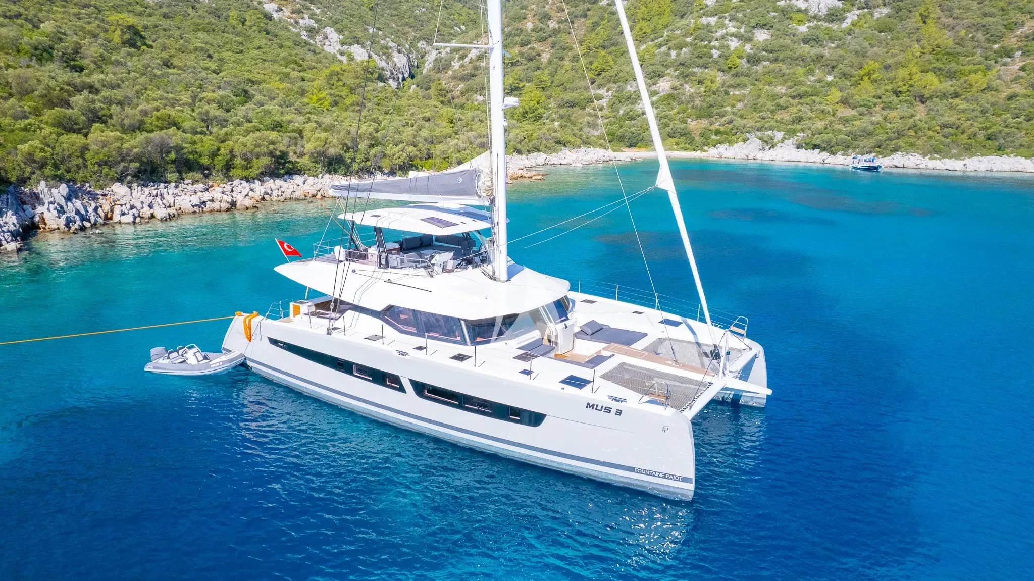 MUS 3 luxury yacht