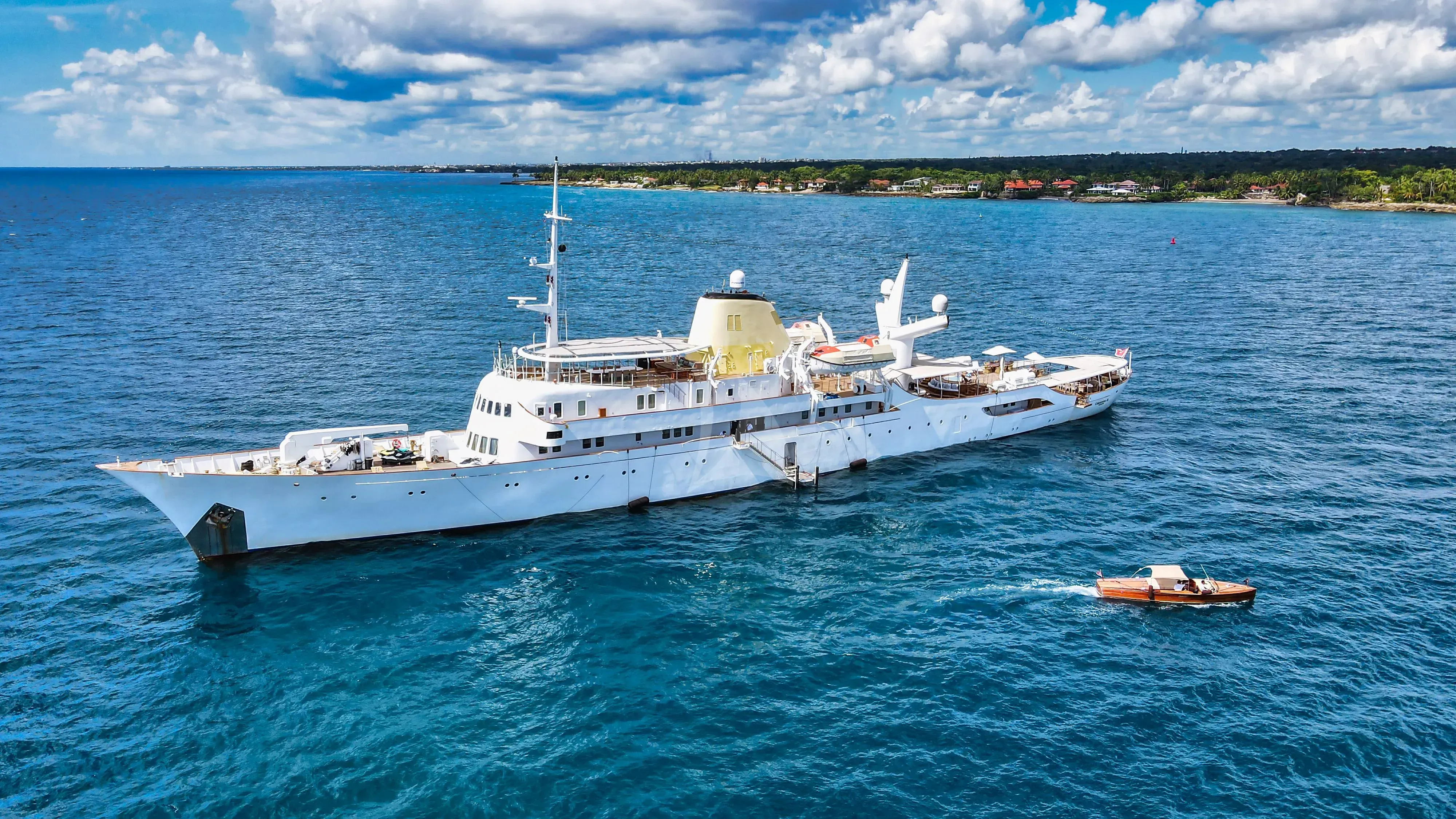 CHRISTINA O luxury yacht