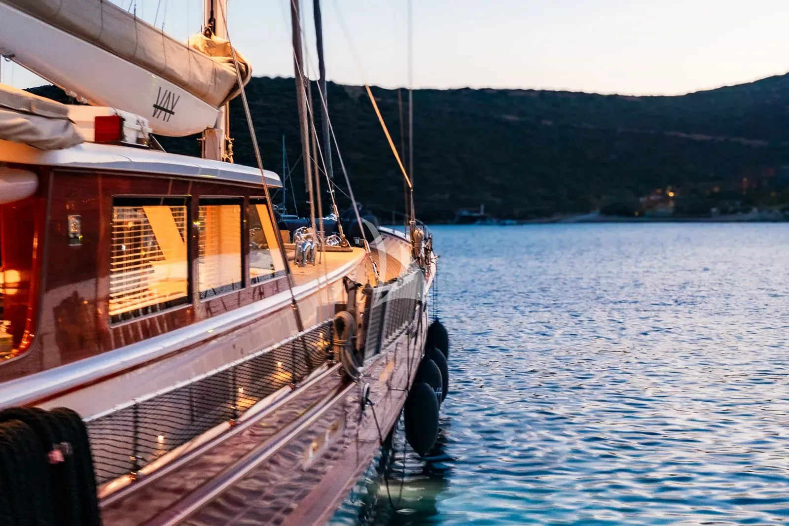 VAY yacht photo