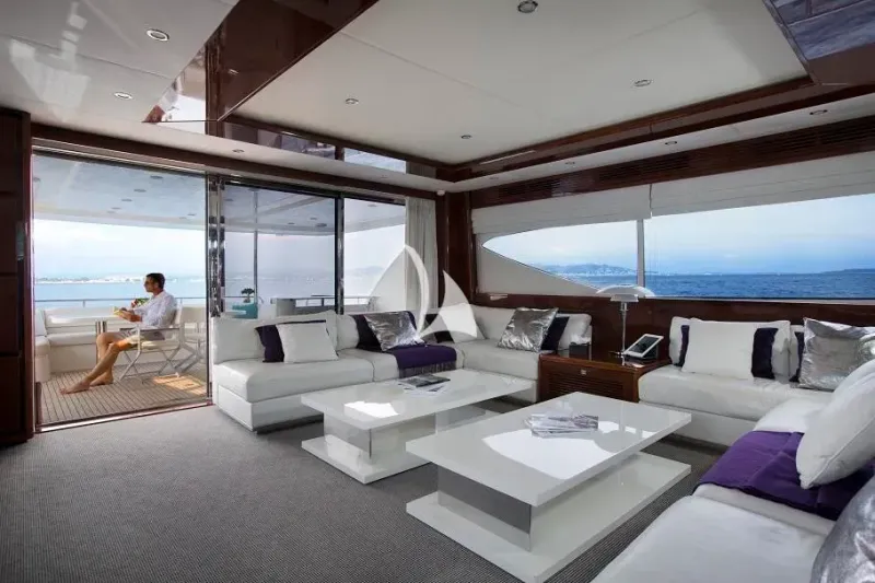 Molly Malone - interior 4