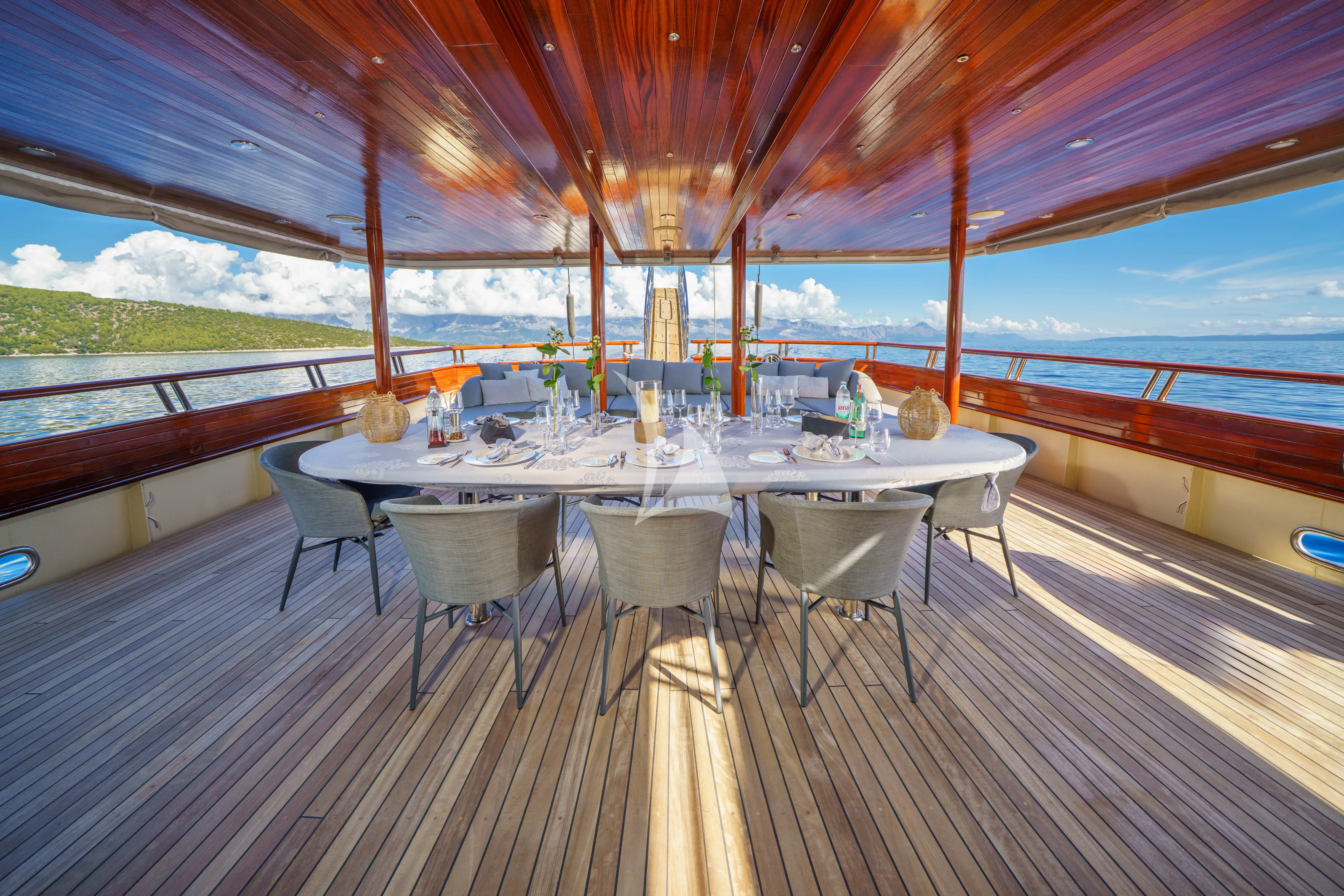 SON DE MAR luxury yacht