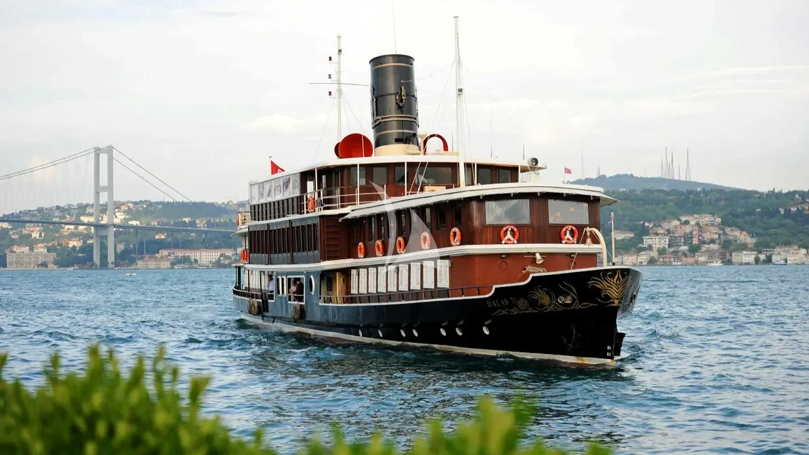 HALAS 71 luxury yacht