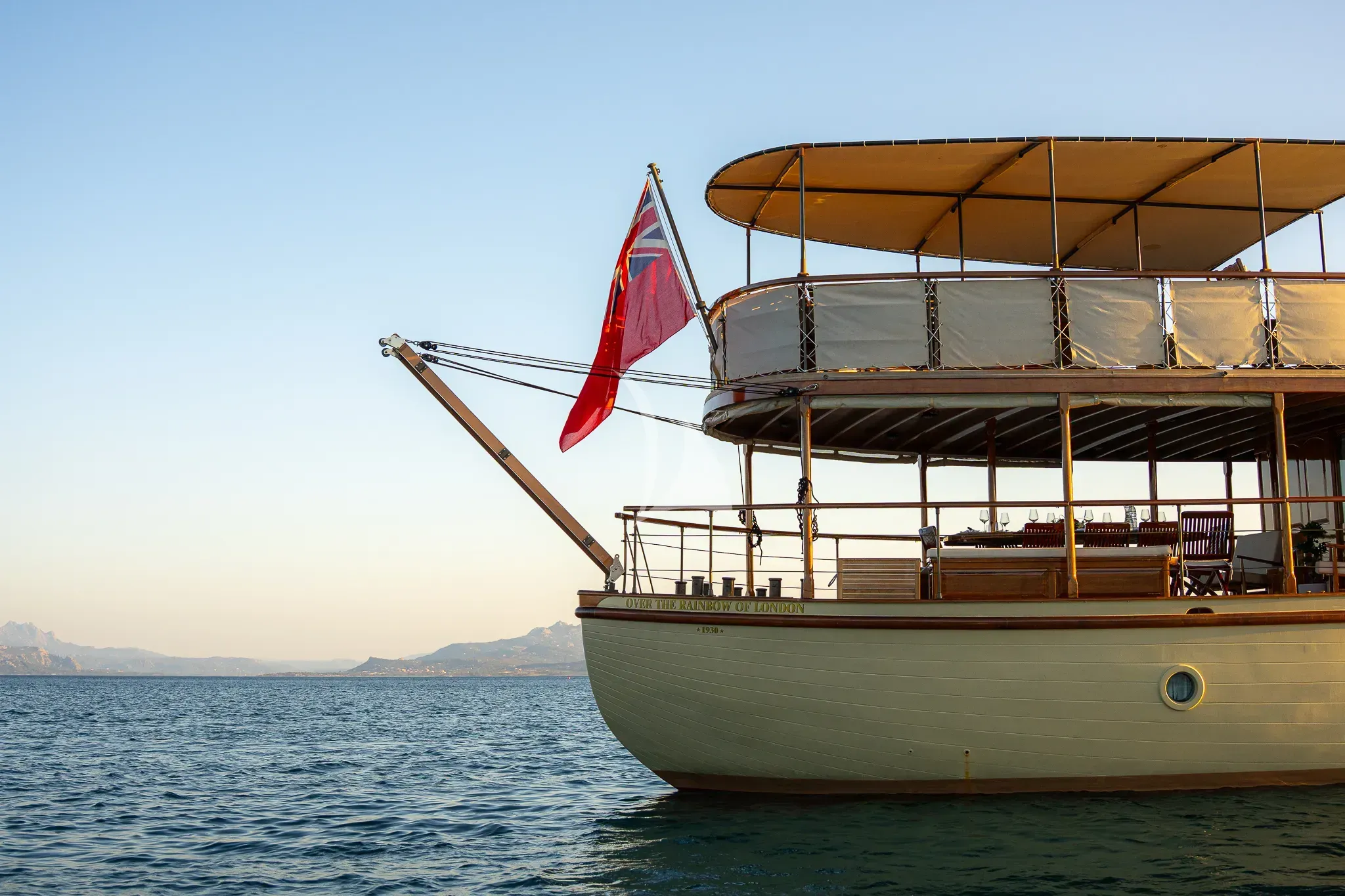 OVER THE RAINBOW OF LONDON luxury yacht