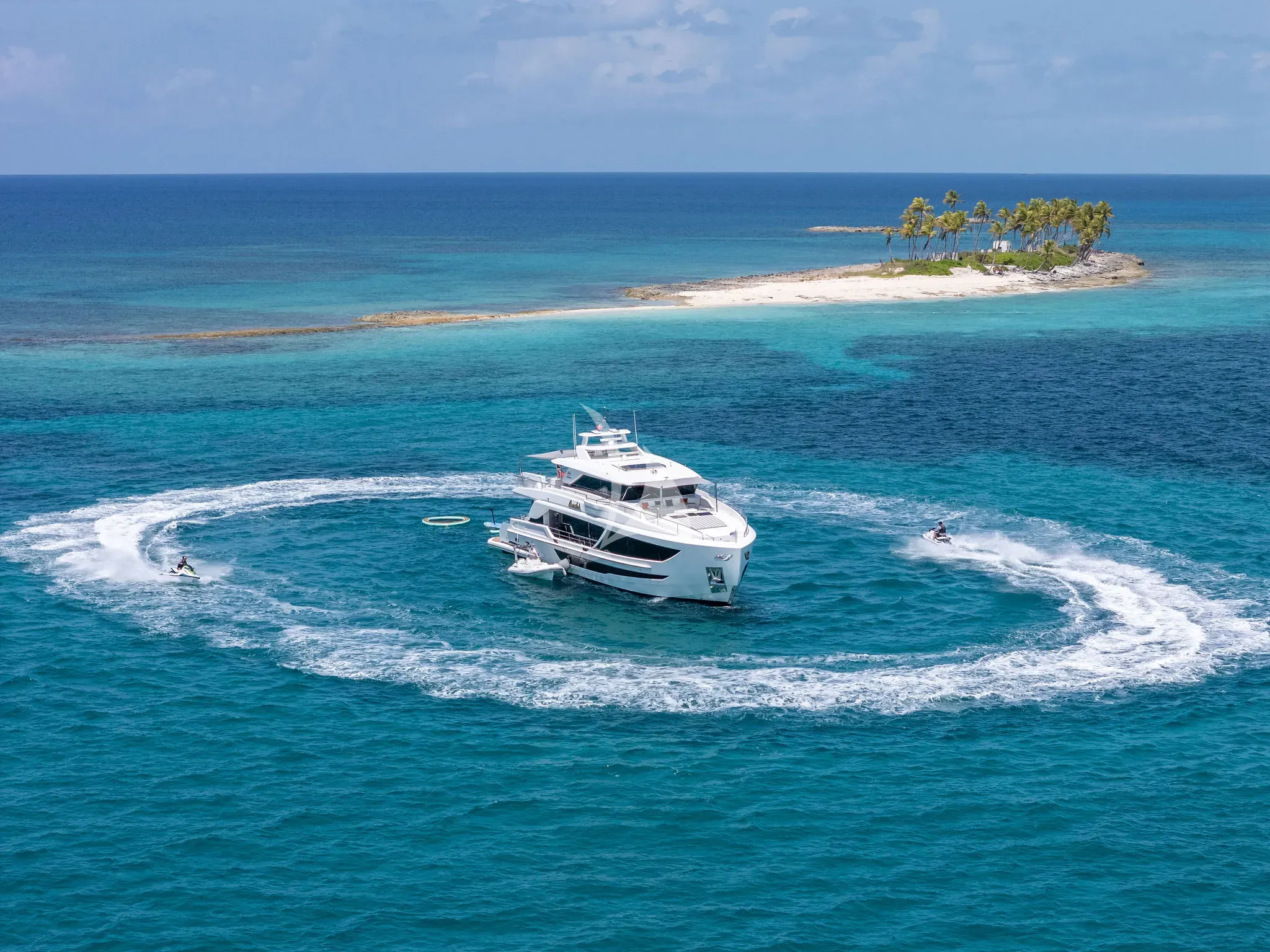 Louder yacht photo
