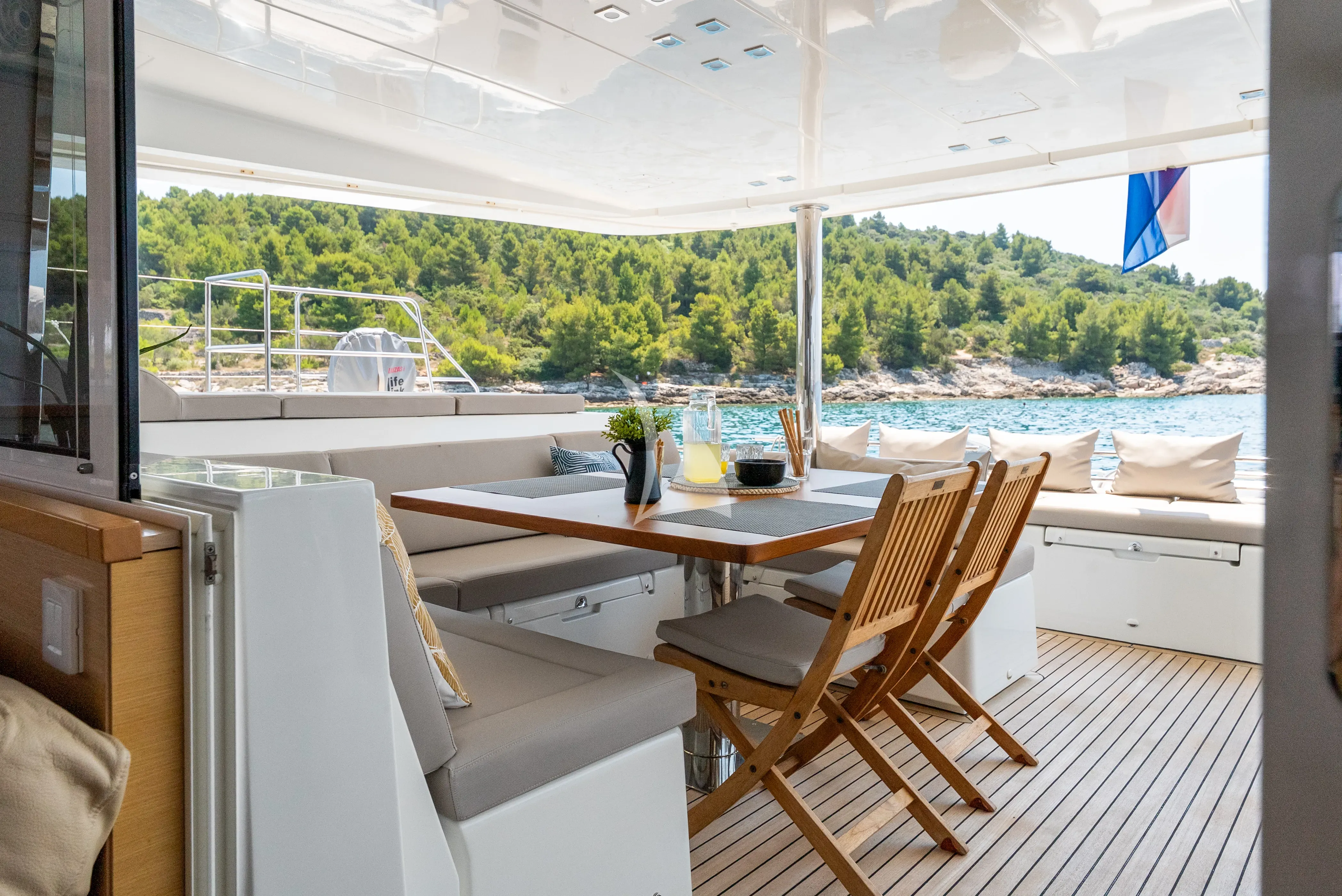 Cool Breeze yacht photo