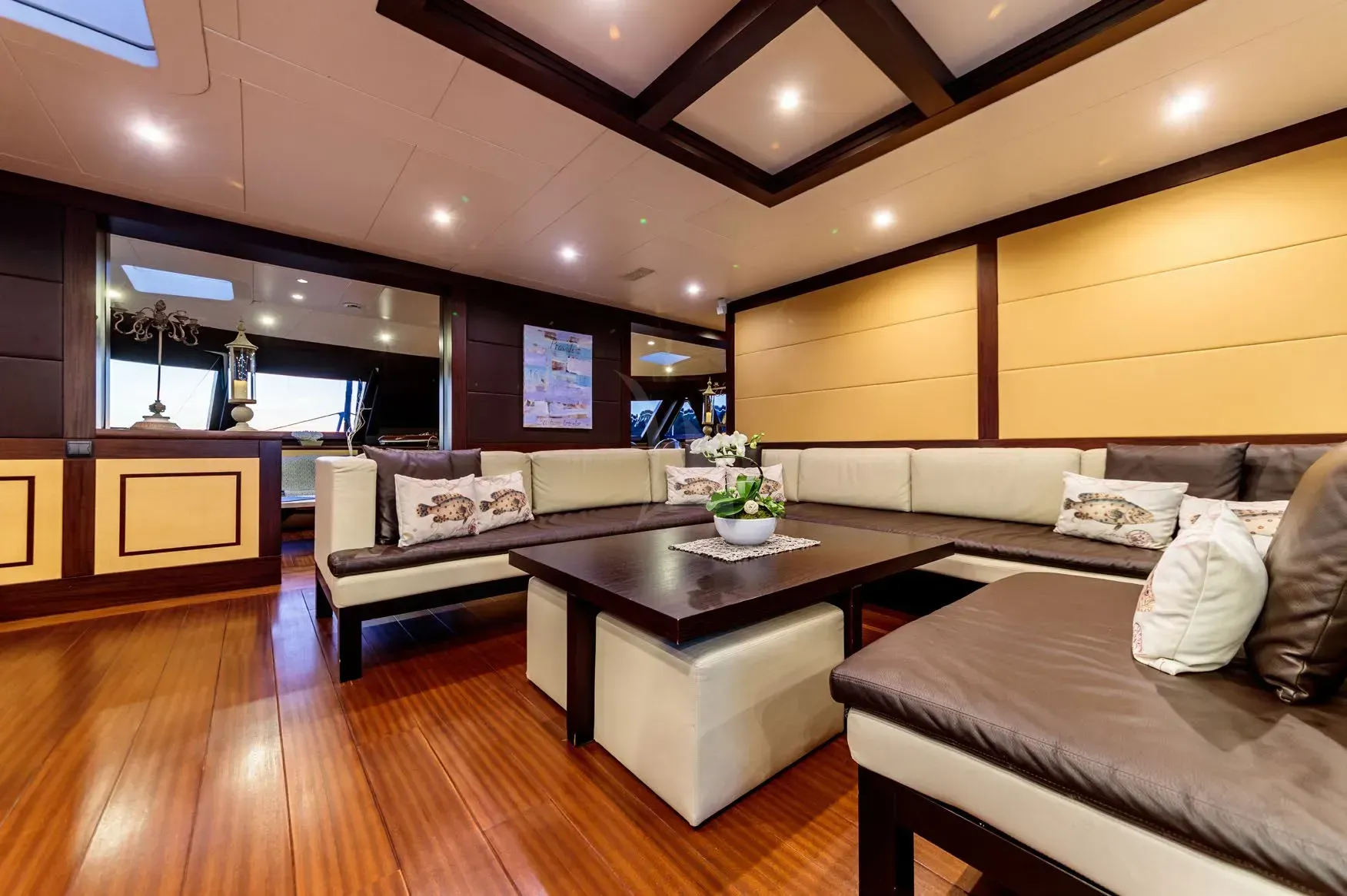 ALLURES - interior 4