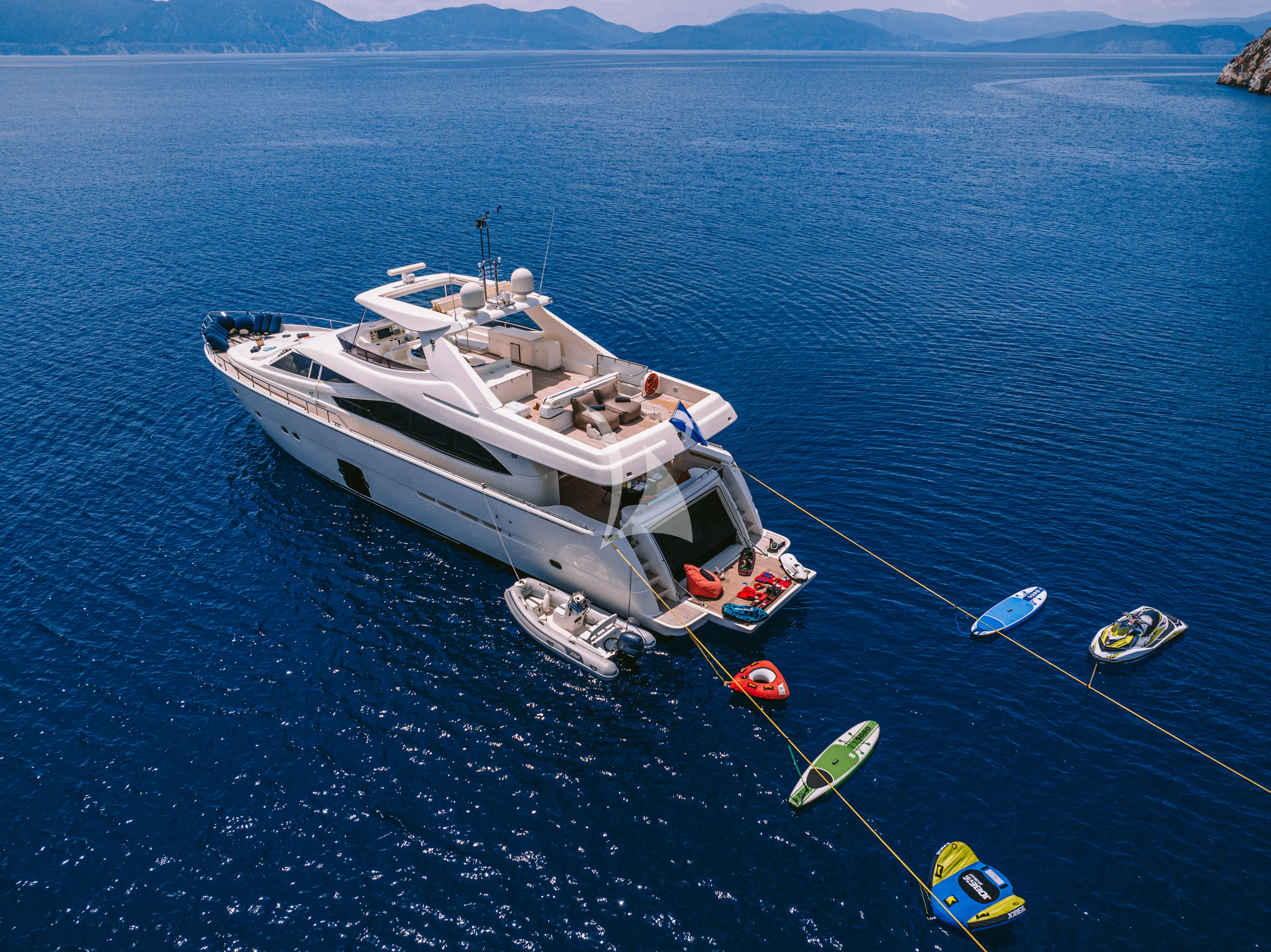 MAYBE NOT yacht photo