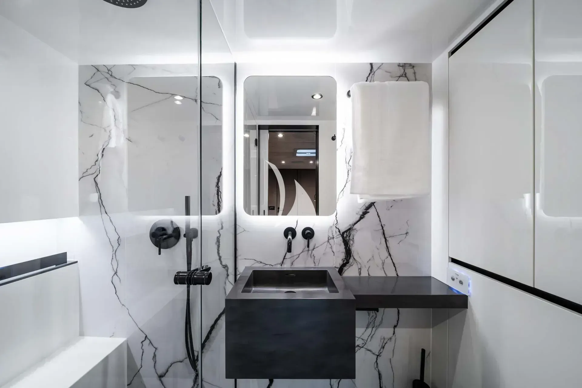 BLACK RAPTOR - photo 8