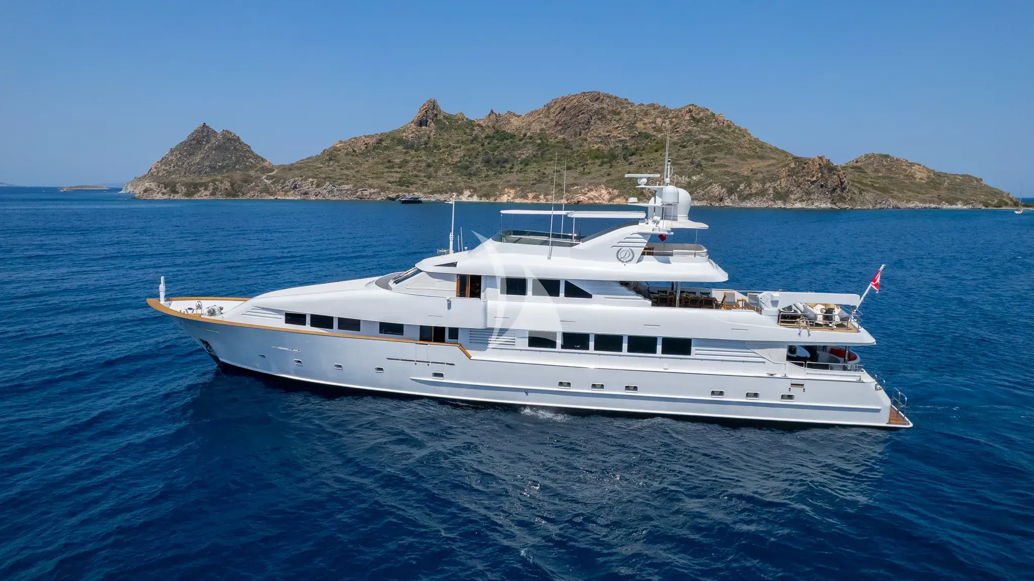 MERVE yacht photo