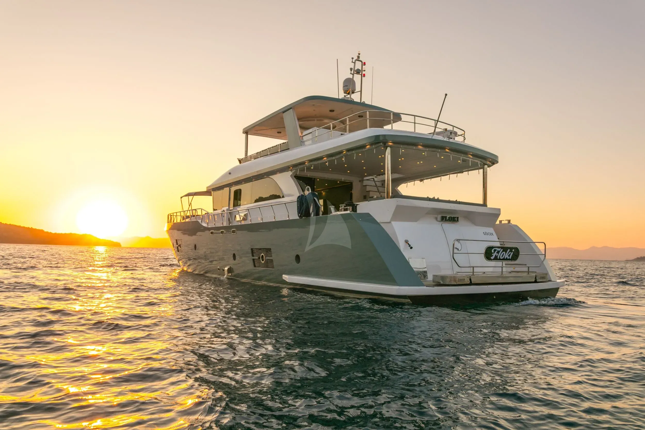 FLOKI yacht photo