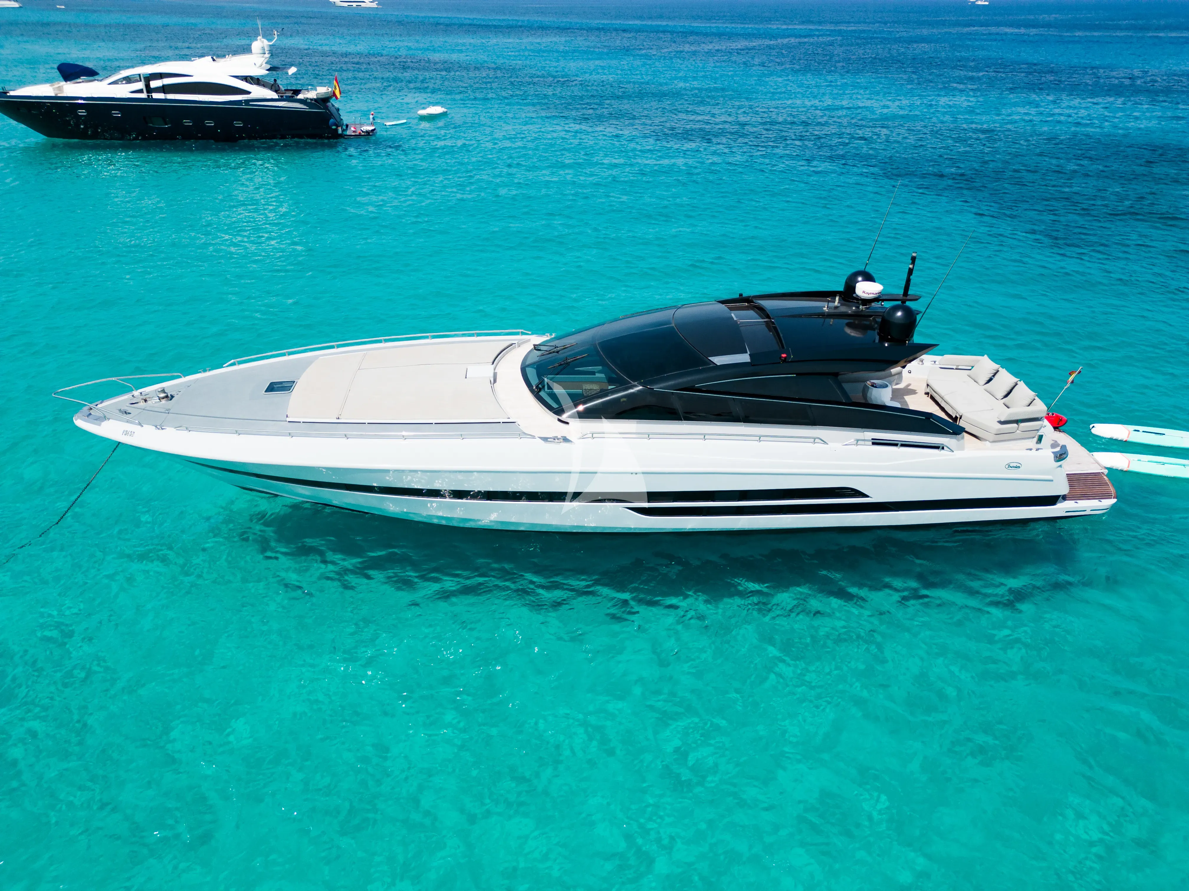 CHILLI yacht photo