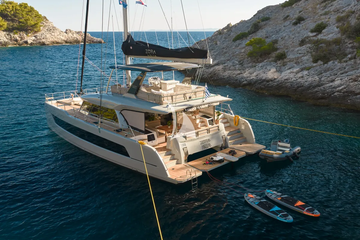 ZORA NUA yacht photo