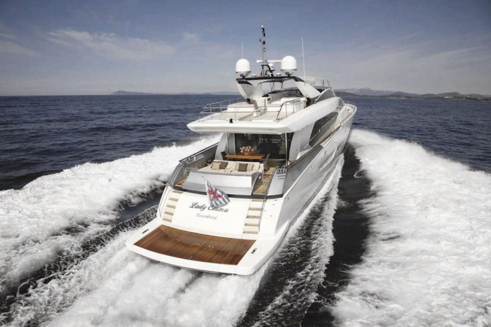 LADY EMMA cruising aft view