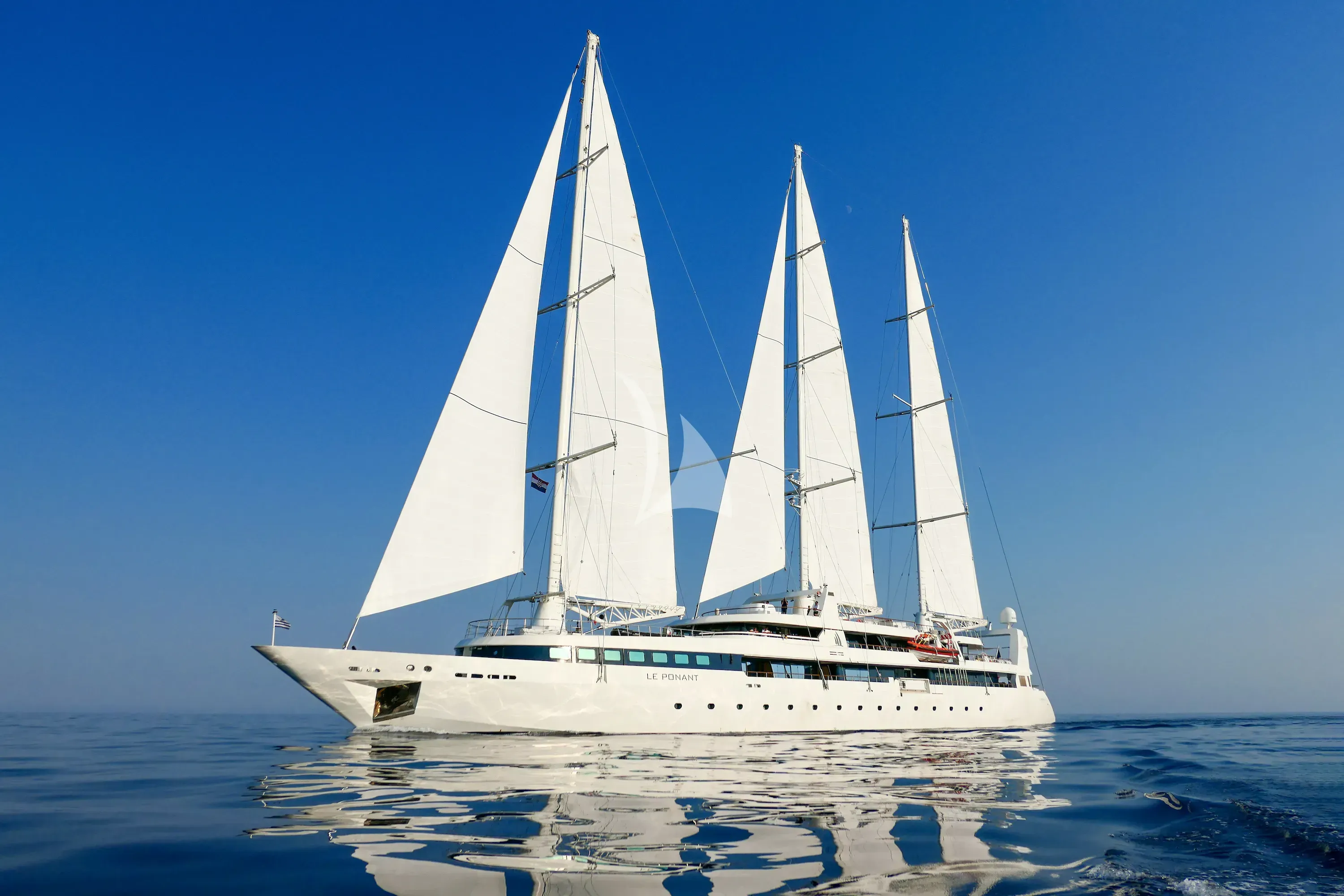 LE PONANT luxury yacht