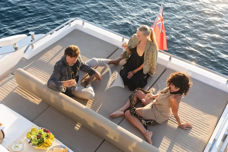 KOMODO yacht photo