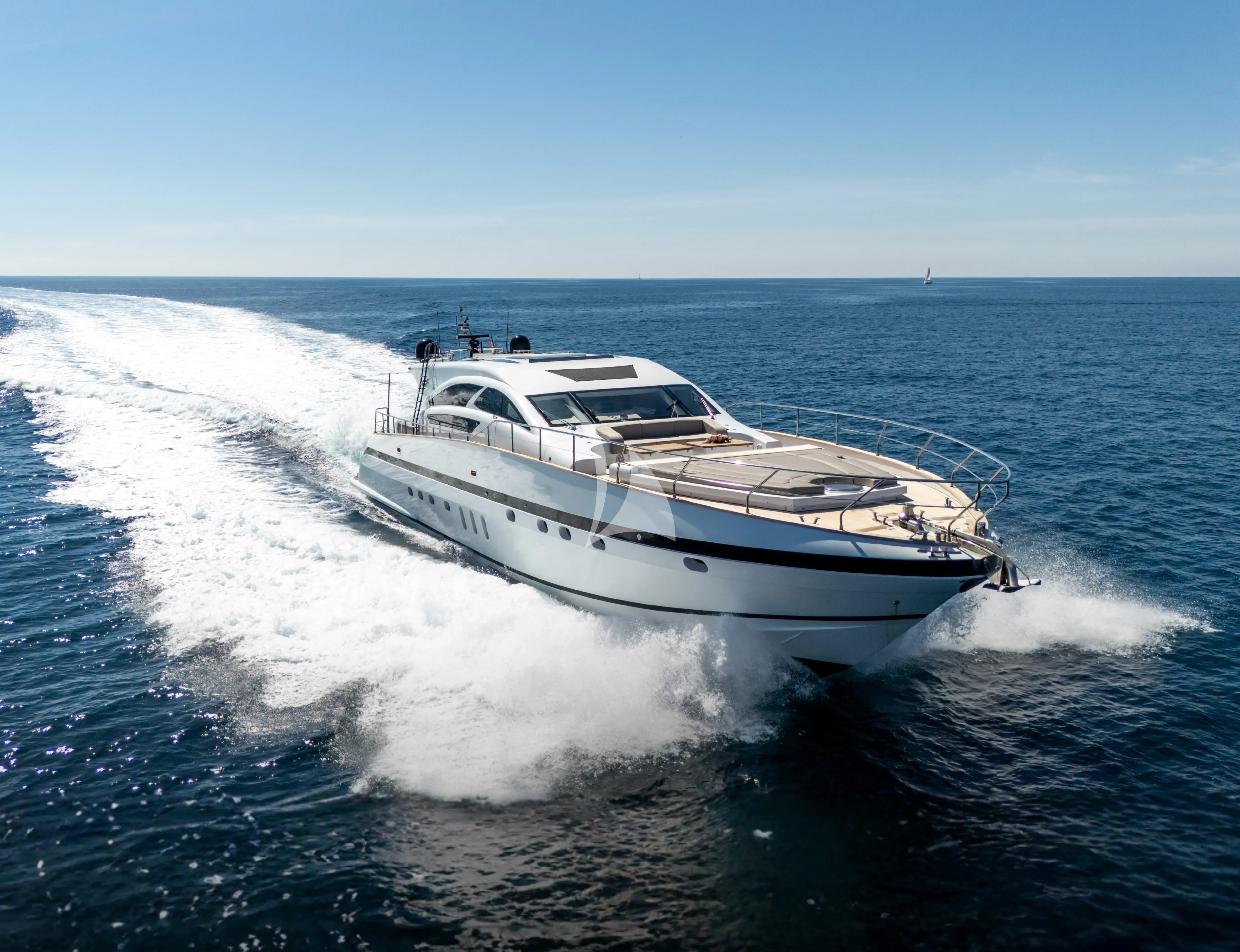 GOLDFINGER yacht photo