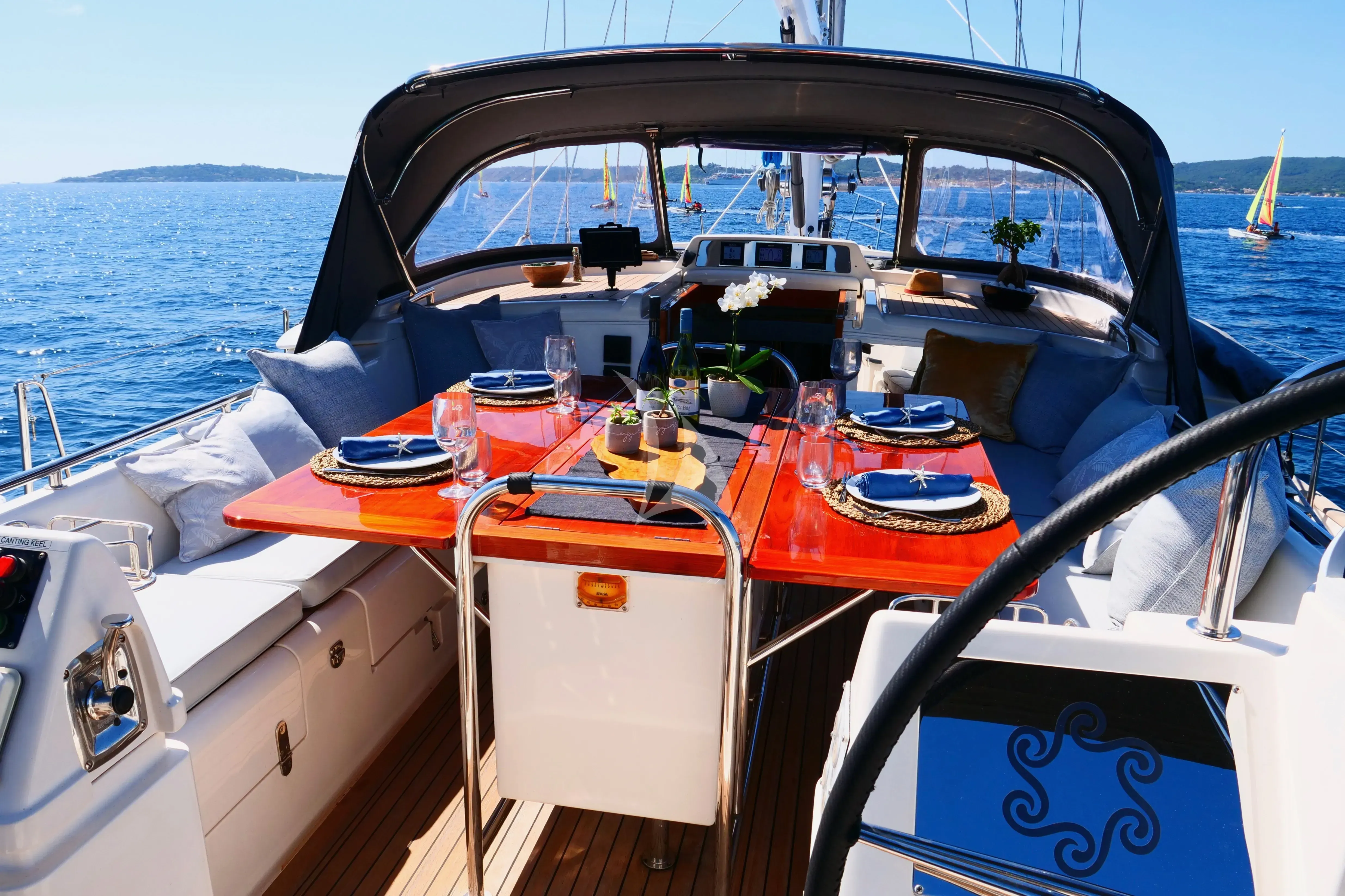 ELVIS MAGIC yacht photo
