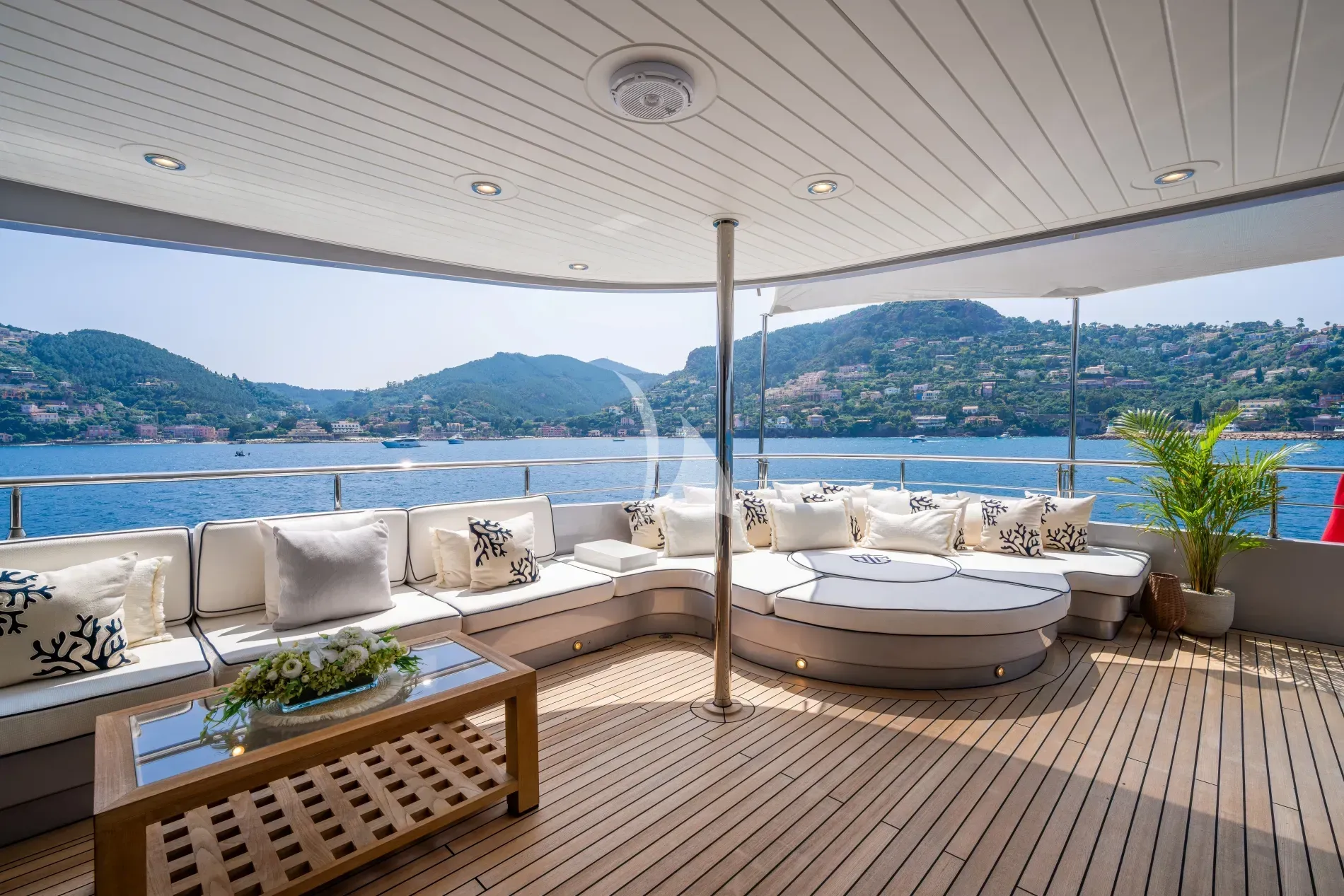HATT MILL yacht photo
