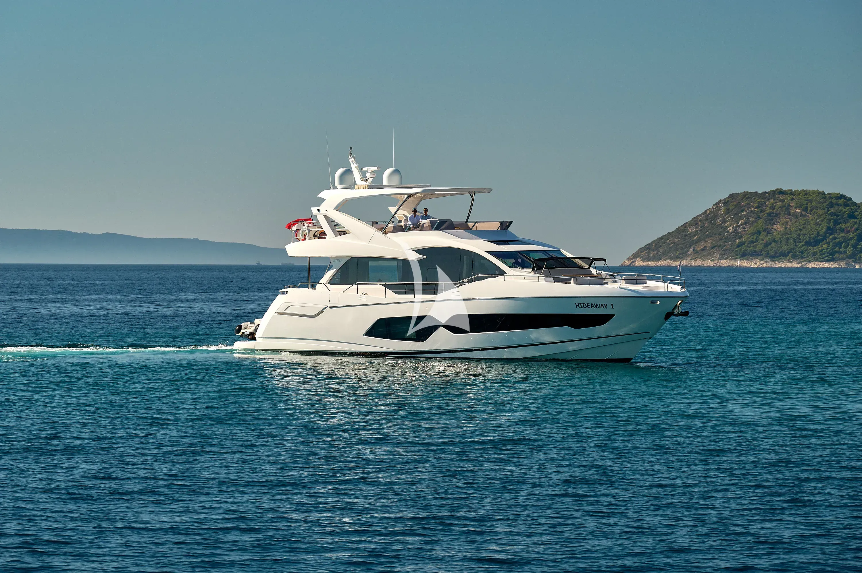 Hideaway yacht photo