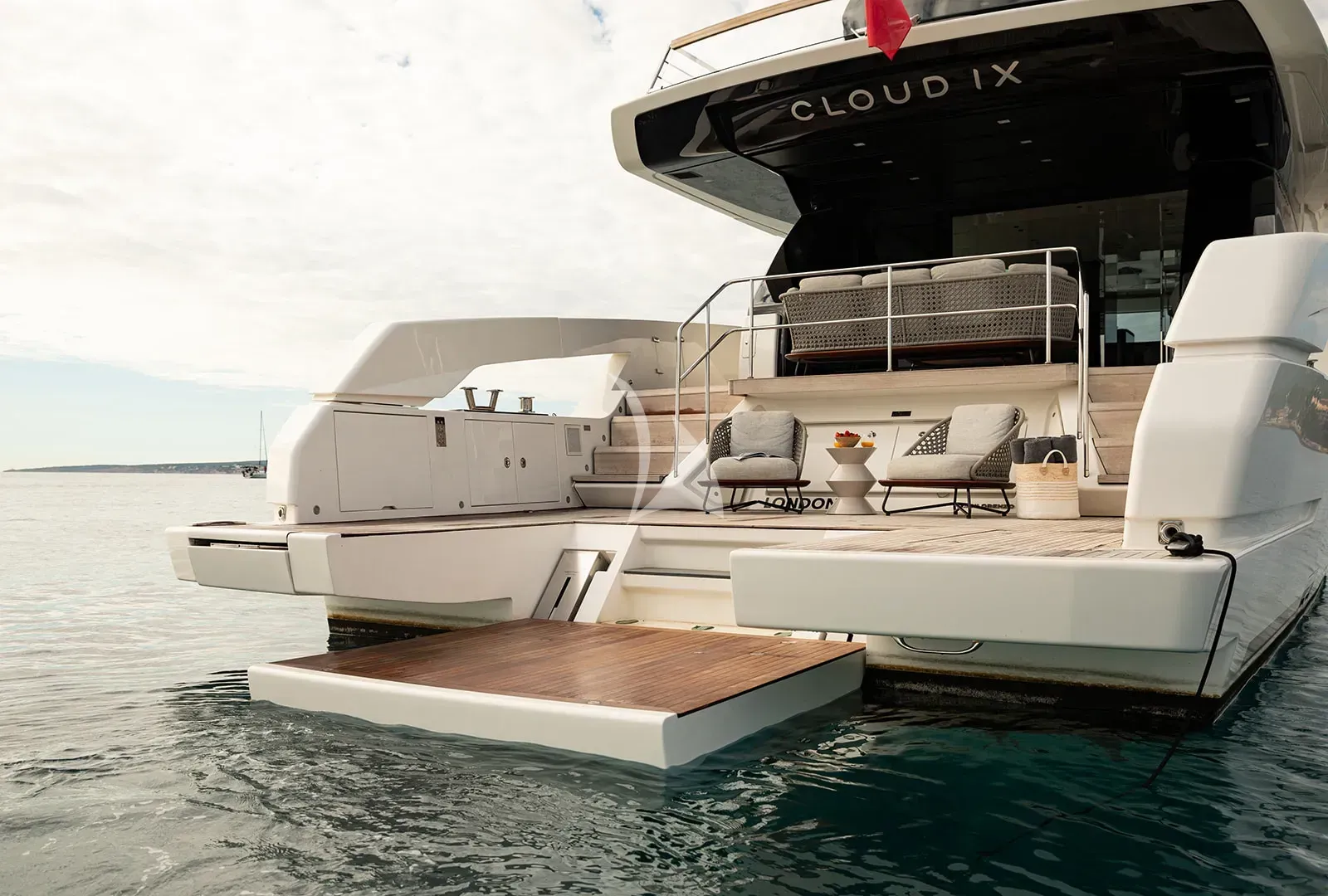 CLOUD IX luxury yacht
