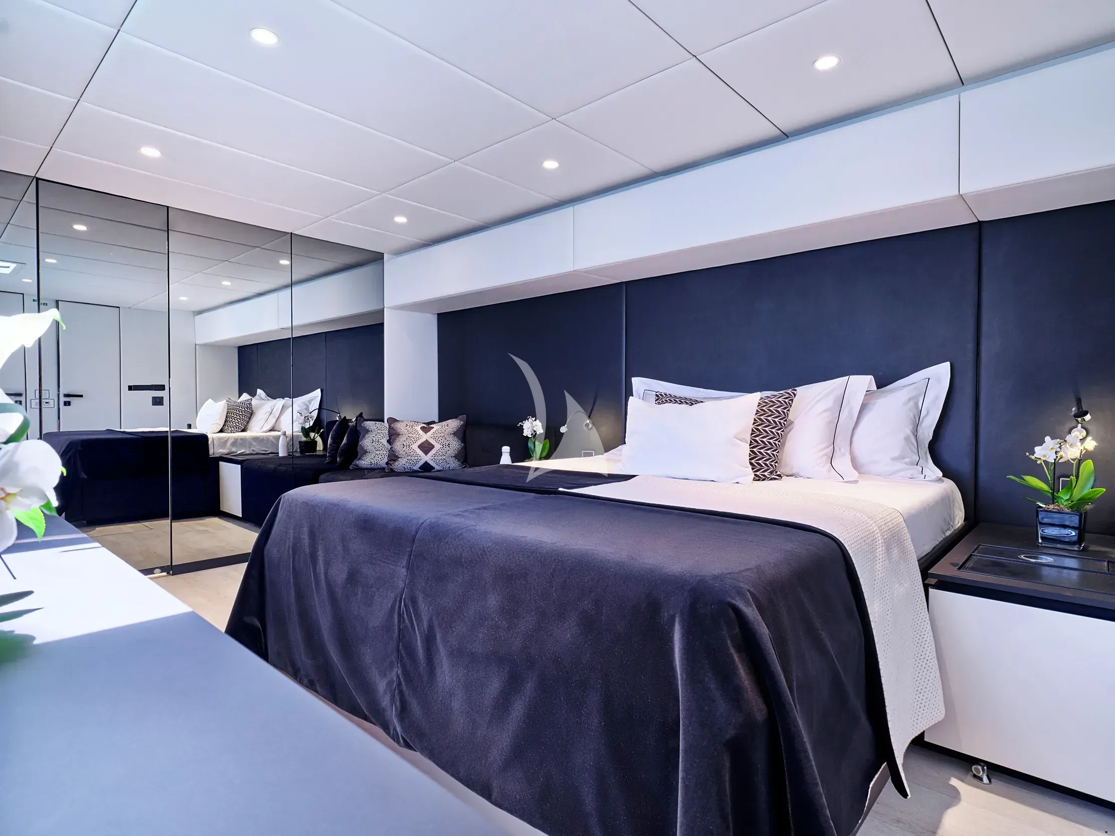 ABOVE & BEYOND - photo 8